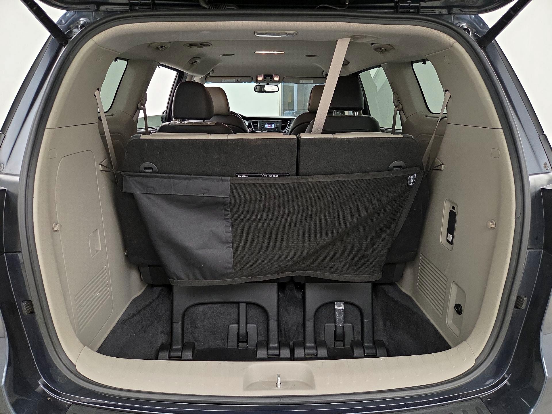 Thumbnail: 2016 Kia Sedona - 19