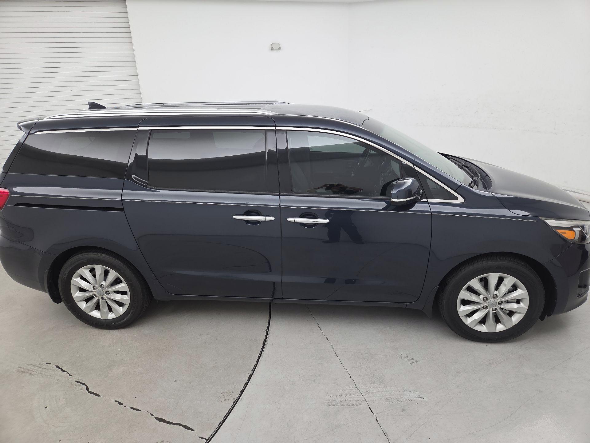 Thumbnail: 2016 Kia Sedona - 4