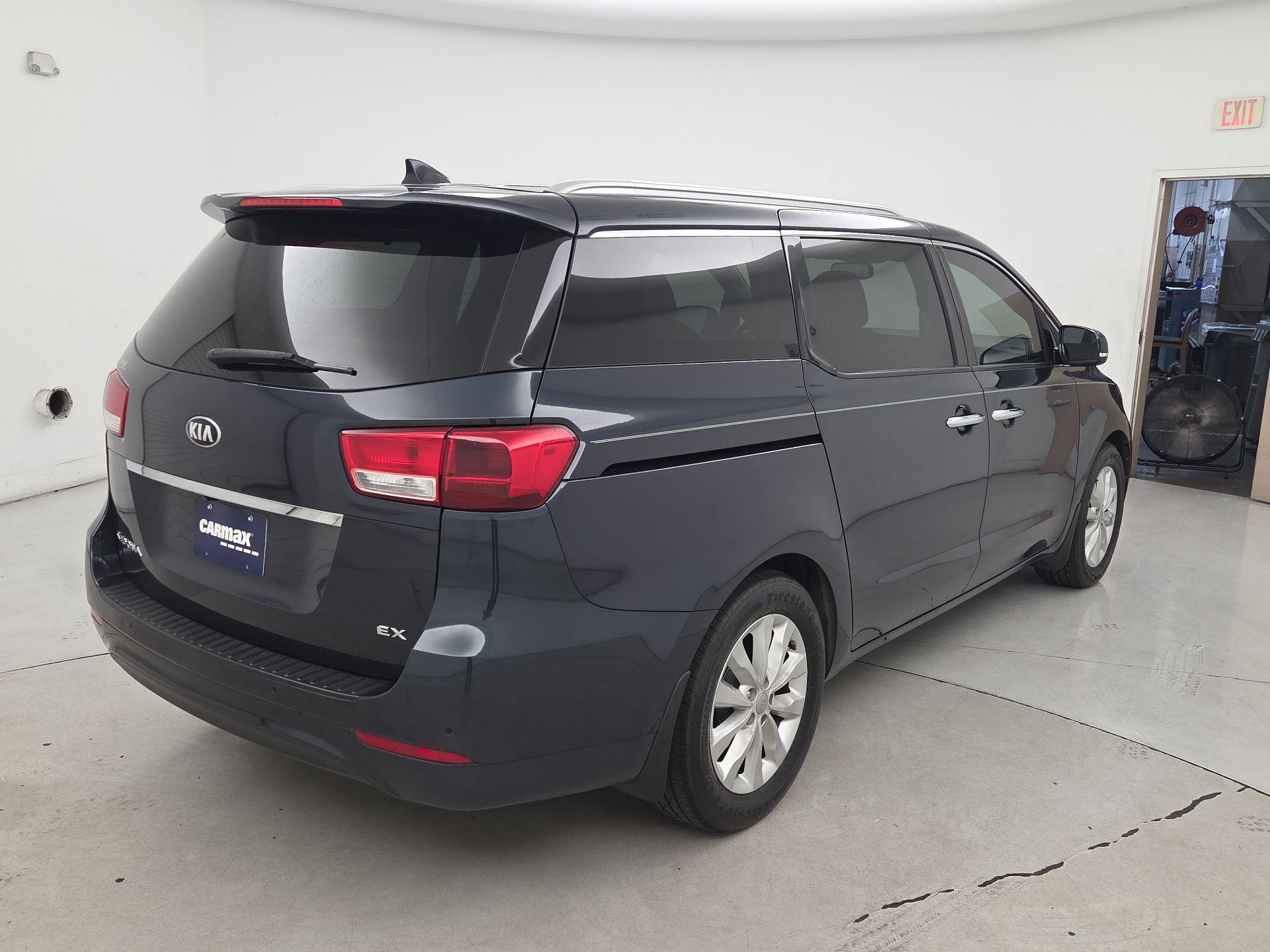 Thumbnail: 2016 Kia Sedona - 5