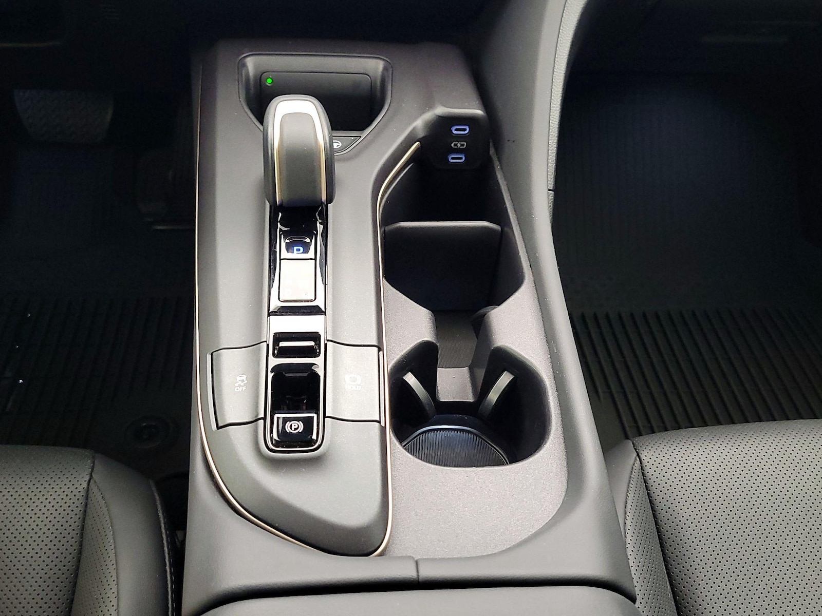 2023 Toyota Crown Platinum - Photo 18