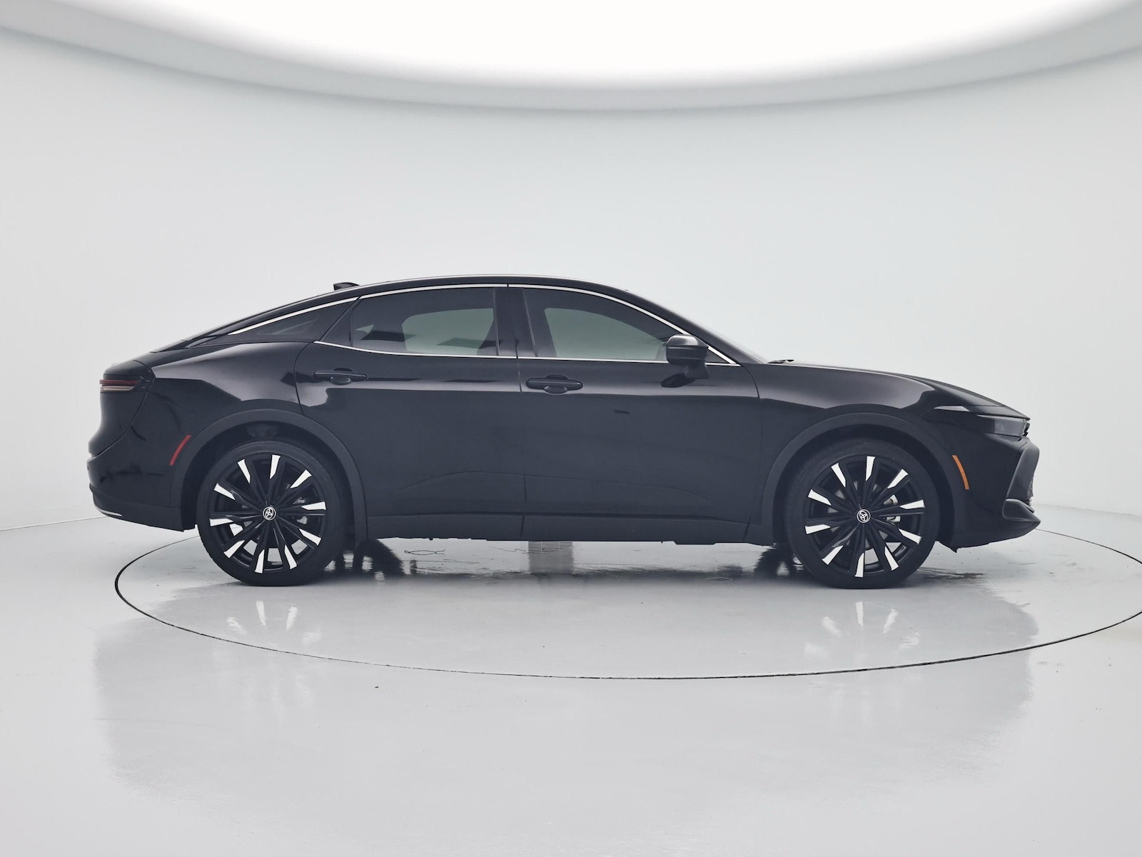 2023 Toyota Crown Platinum - Photo 8
