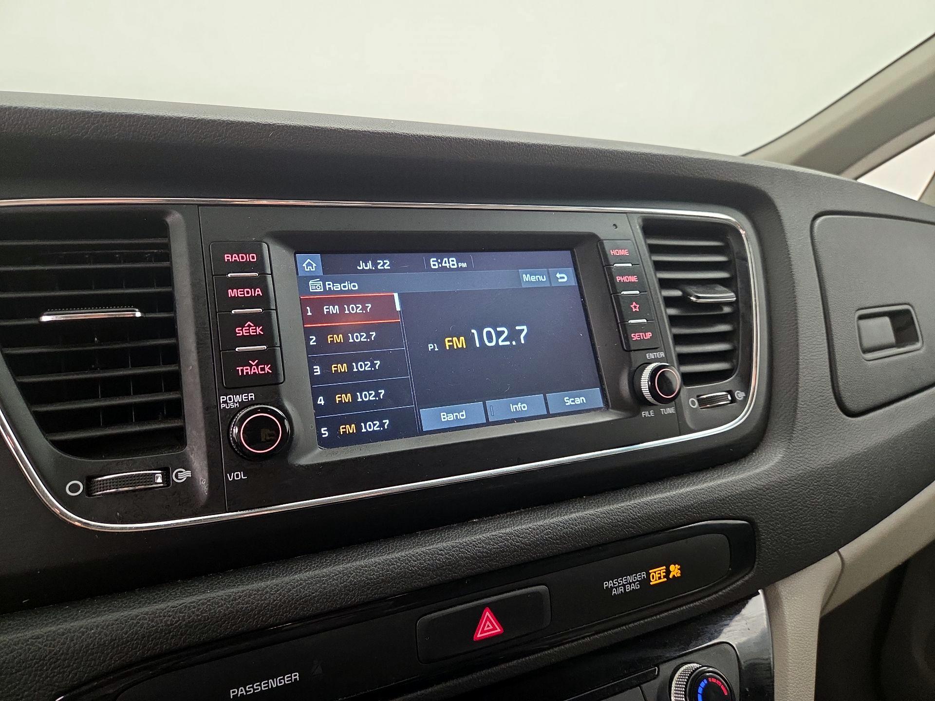 Thumbnail: 2019 Kia Sedona - 15