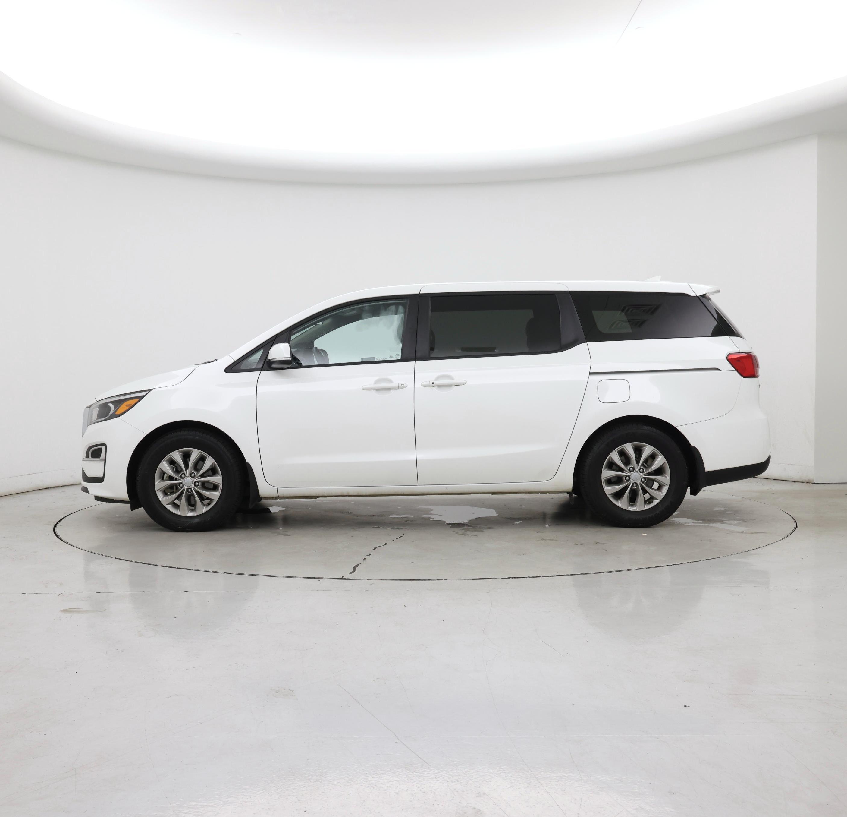Thumbnail: 2019 Kia Sedona - 3
