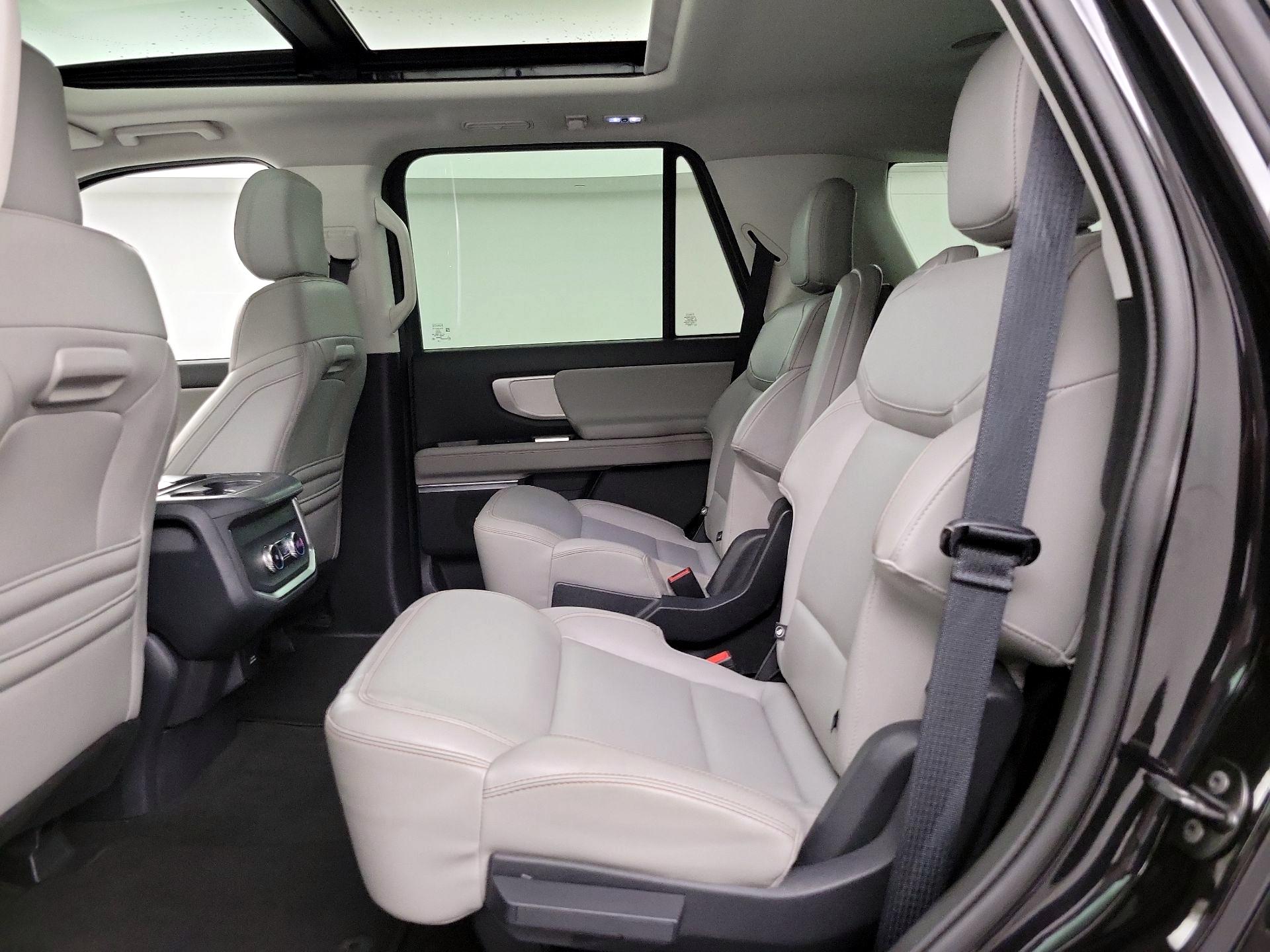 Thumbnail: 2025 Ford Expedition - 19