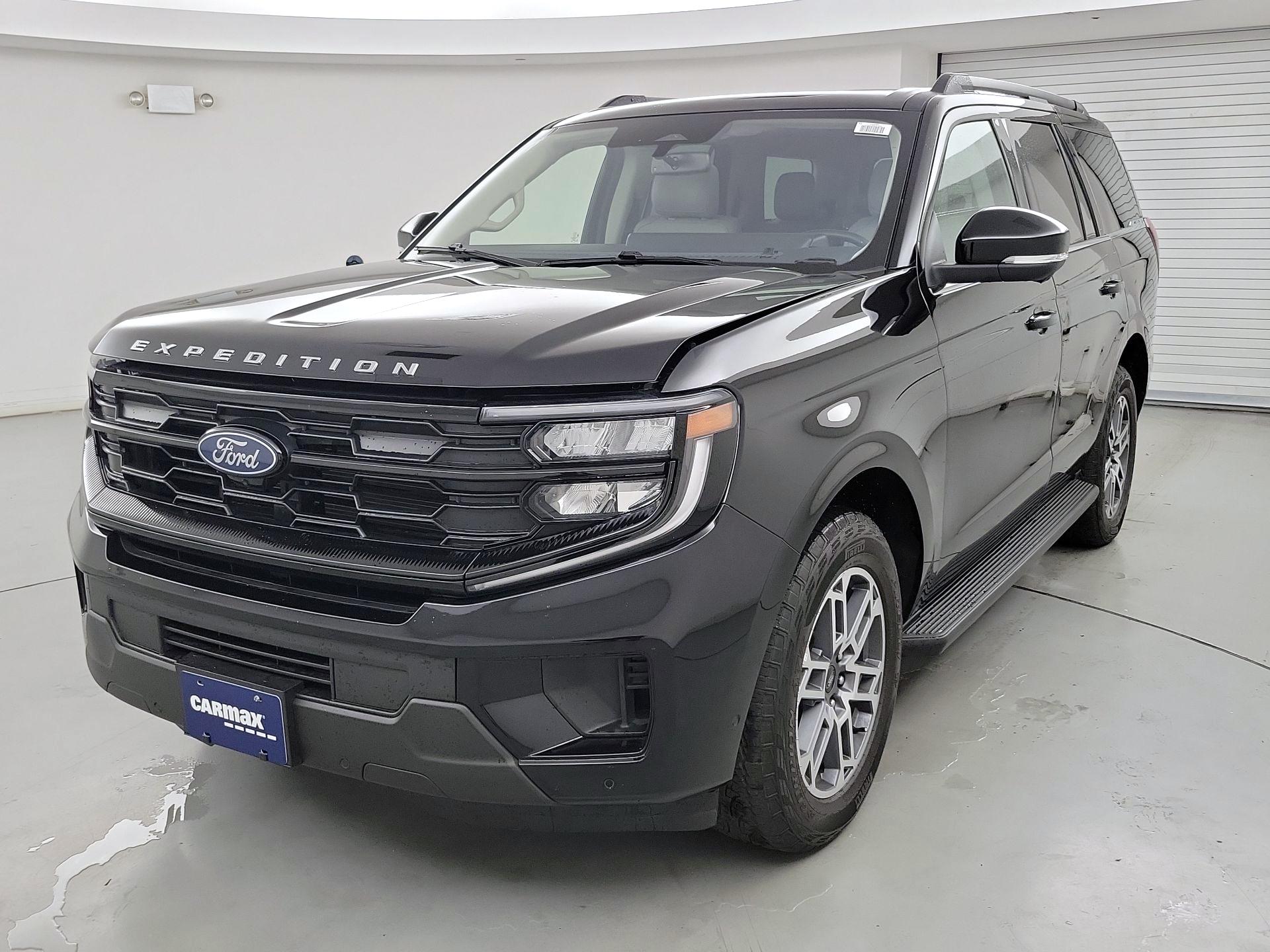 Thumbnail: 2025 Ford Expedition - 3