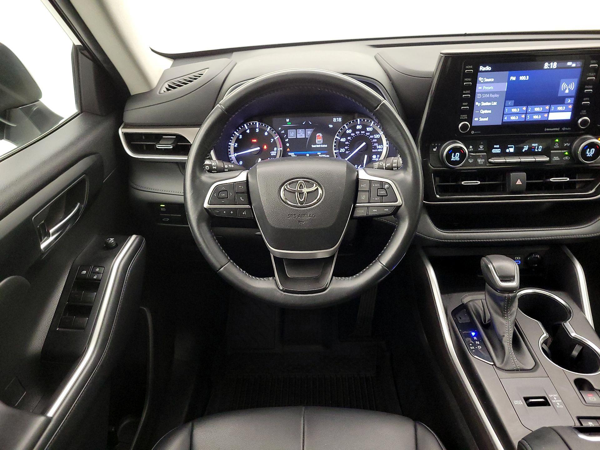 Thumbnail: 2022 Toyota Highlander - 10