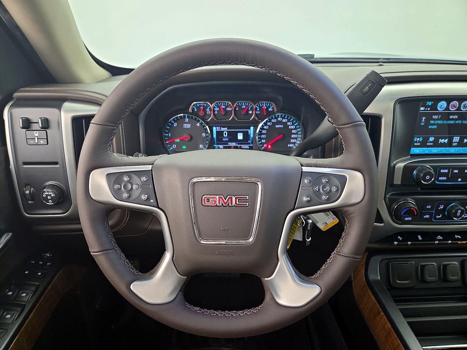 2018 GMC Sierra 1500 SLT - Photo 11