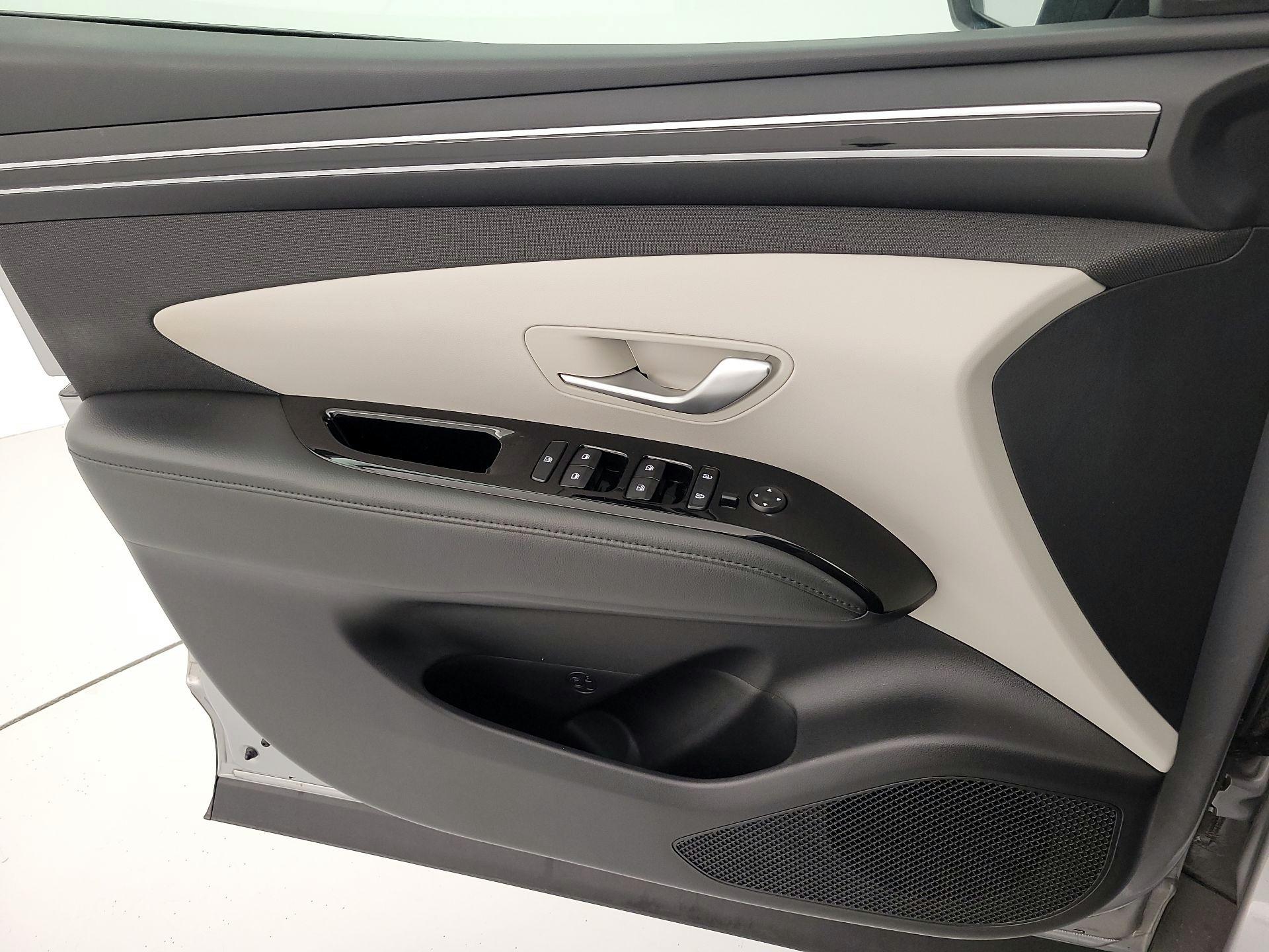 Thumbnail: 2022 Hyundai Tucson - 12