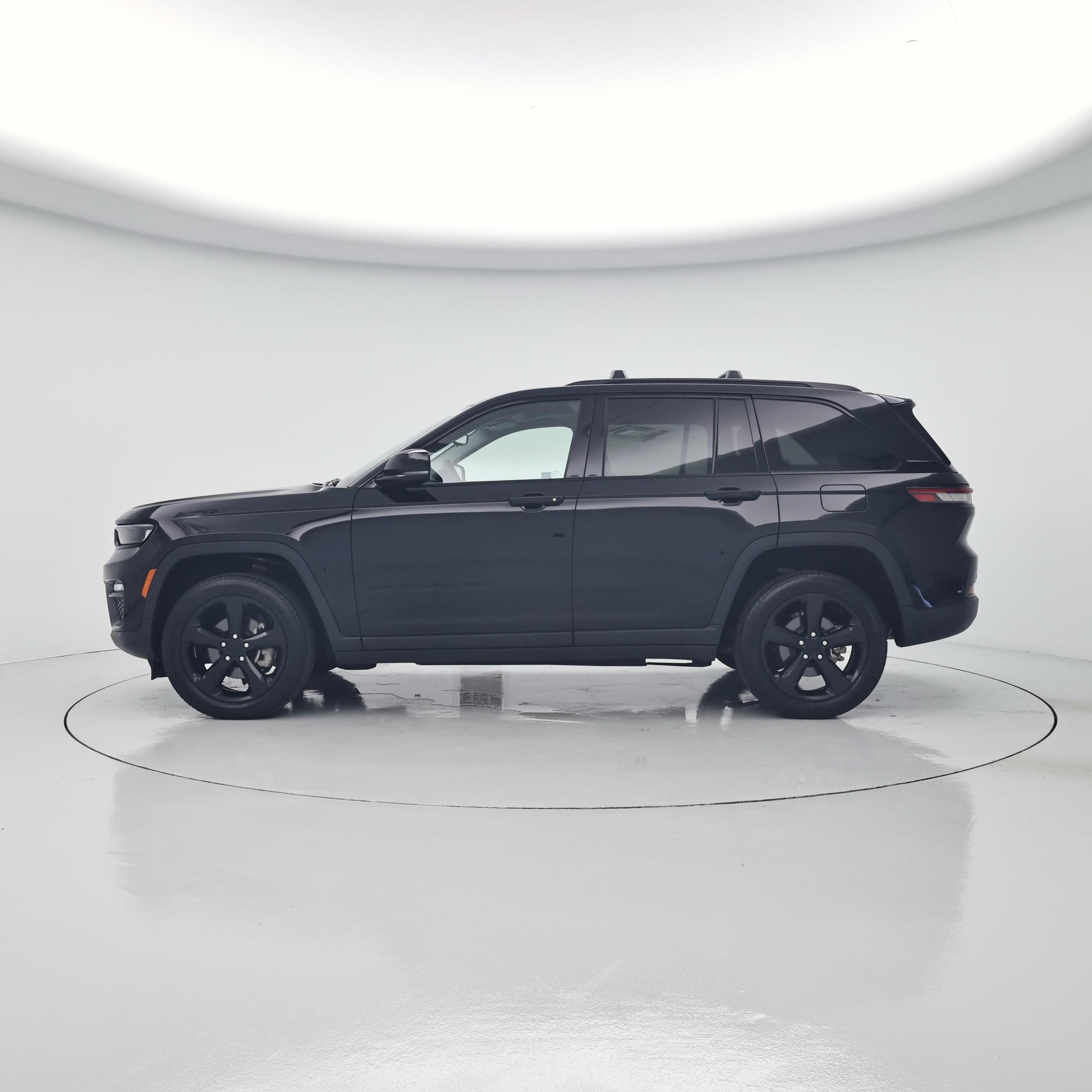 Thumbnail: 2023 Jeep Grand Cherokee - 3