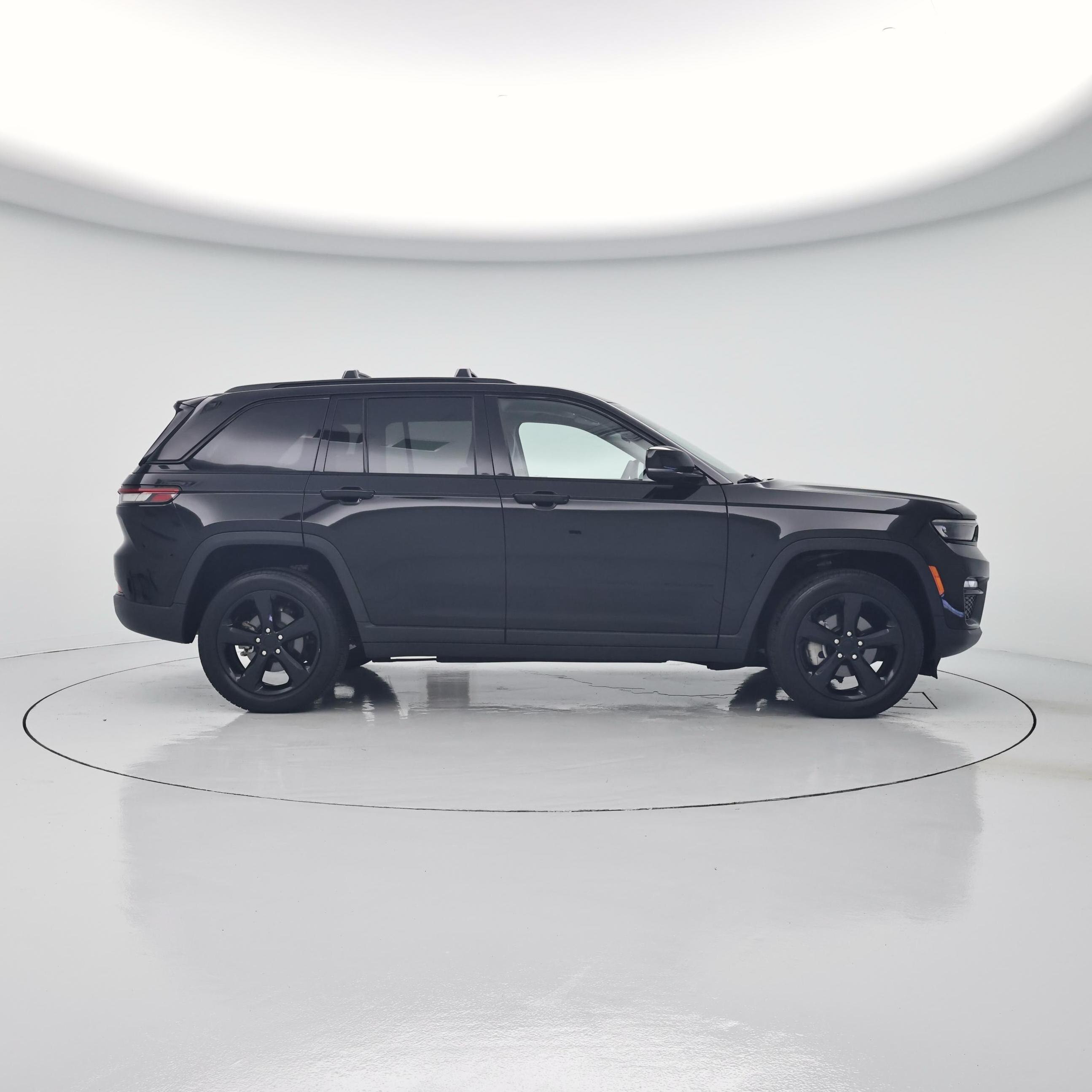 Thumbnail: 2023 Jeep Grand Cherokee - 7