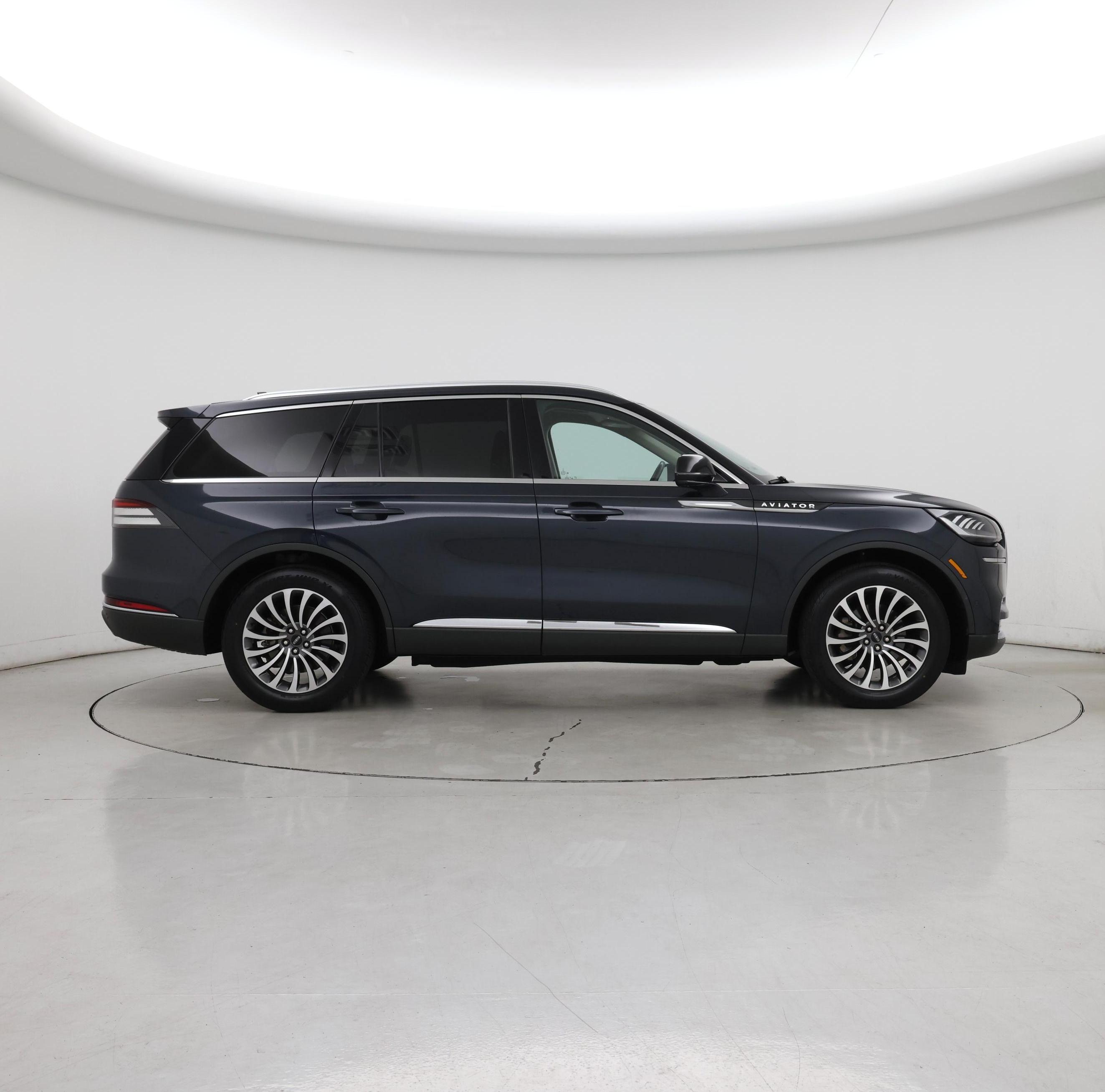 Thumbnail: 2022 Lincoln Aviator - 7