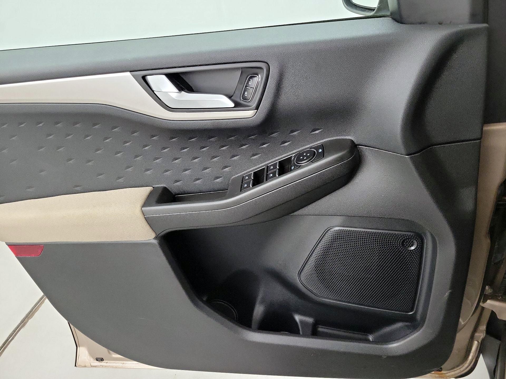 Thumbnail: 2020 Ford Escape - 10