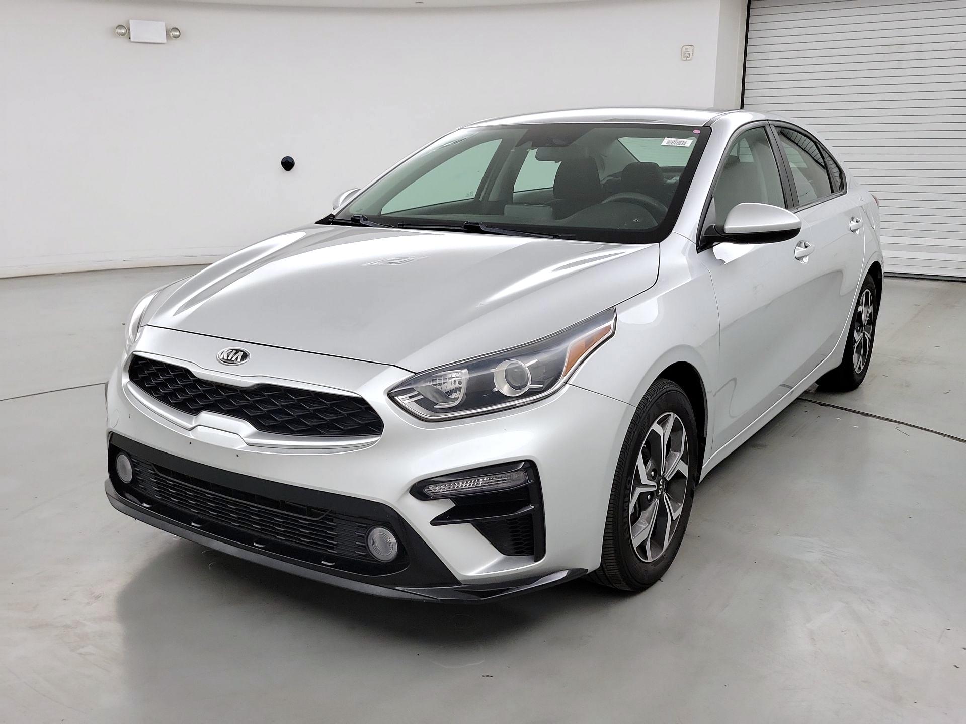 Thumbnail: 2020 Kia Forte - 3