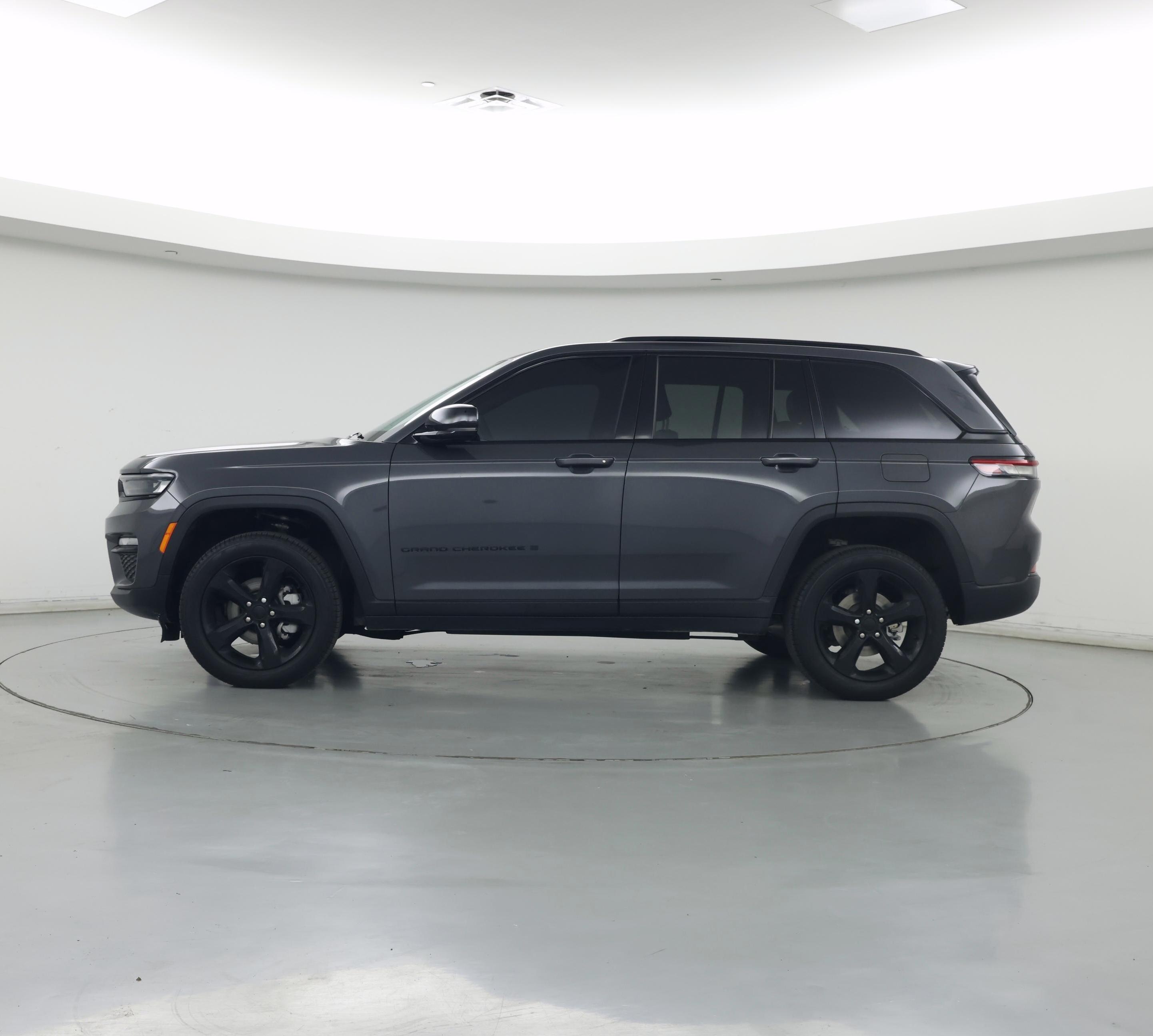 Thumbnail: 2025 Jeep Grand Cherokee - 3