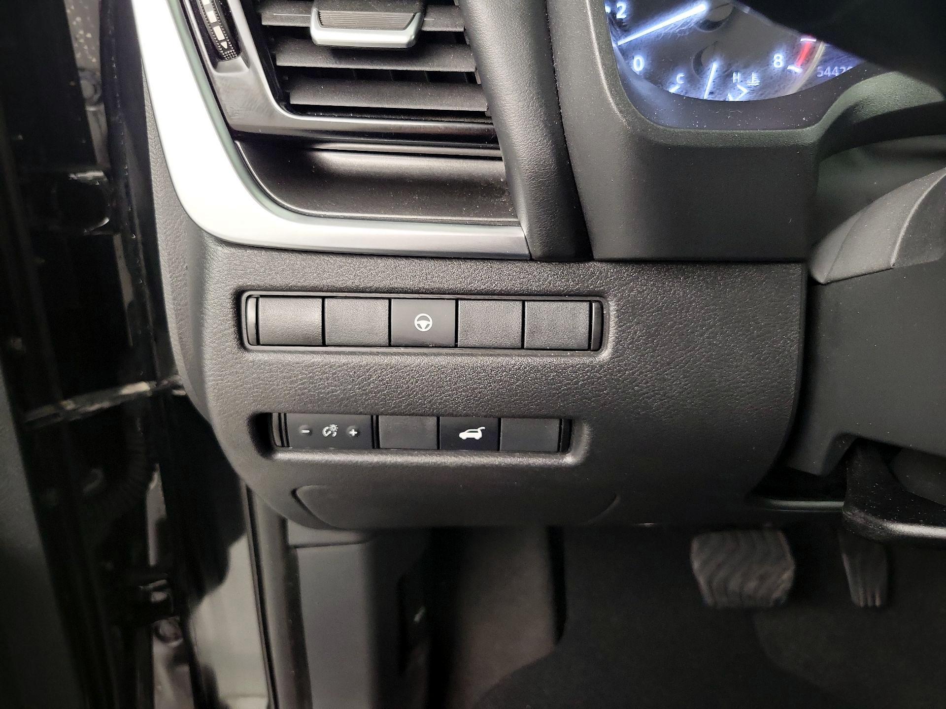 Thumbnail: 2021 Nissan Rogue - 11