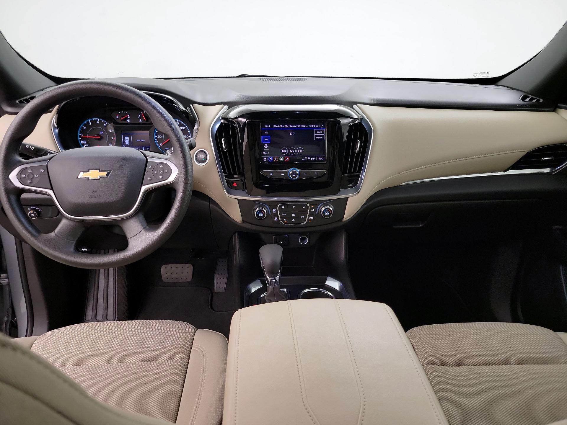 Thumbnail: 2023 Chevrolet Traverse - 9