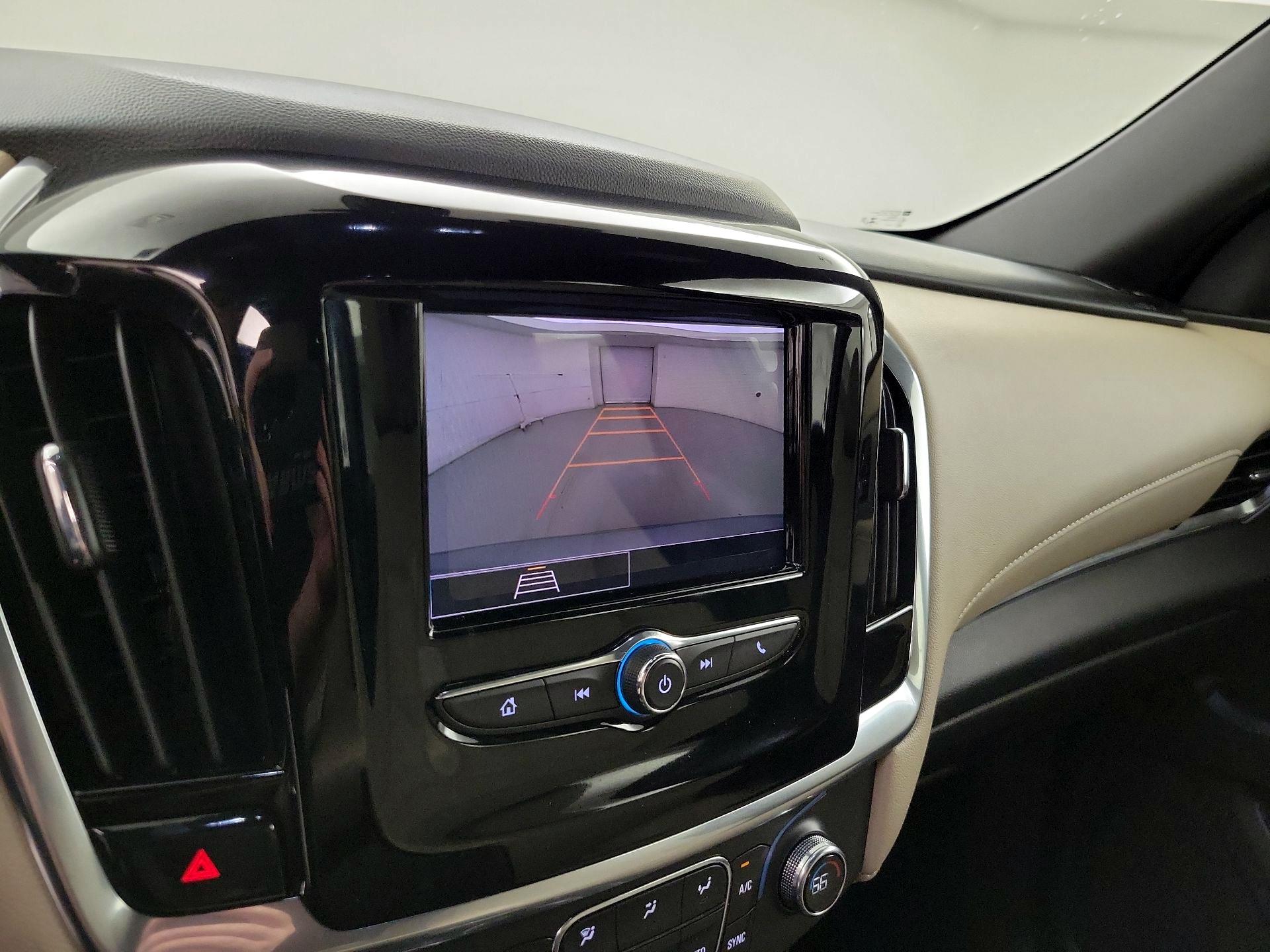 Thumbnail: 2023 Chevrolet Traverse - 14
