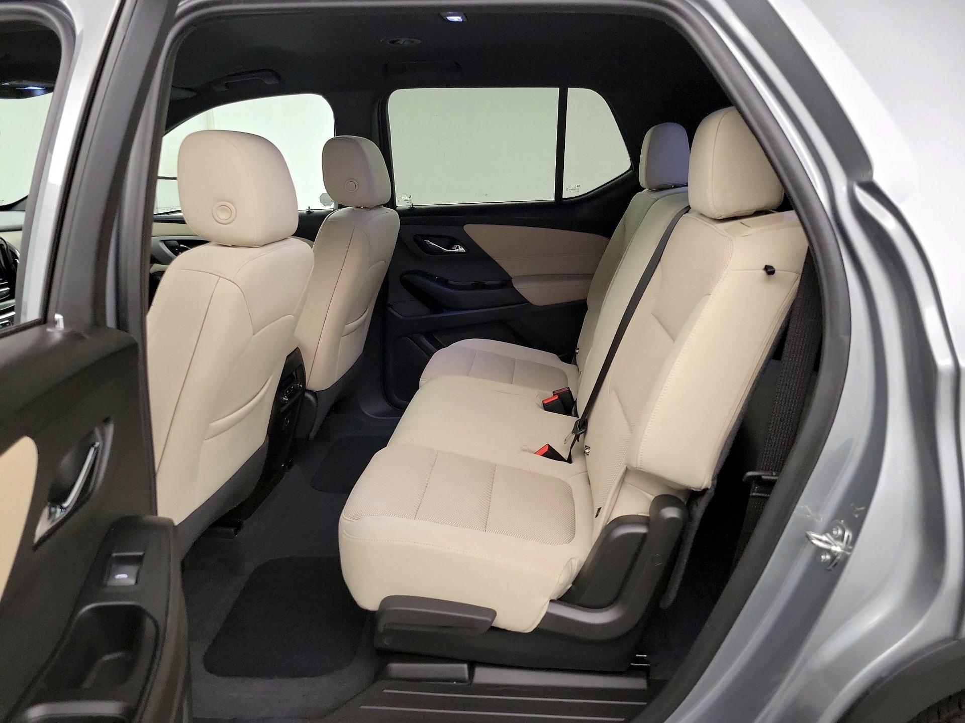 Thumbnail: 2023 Chevrolet Traverse - 19