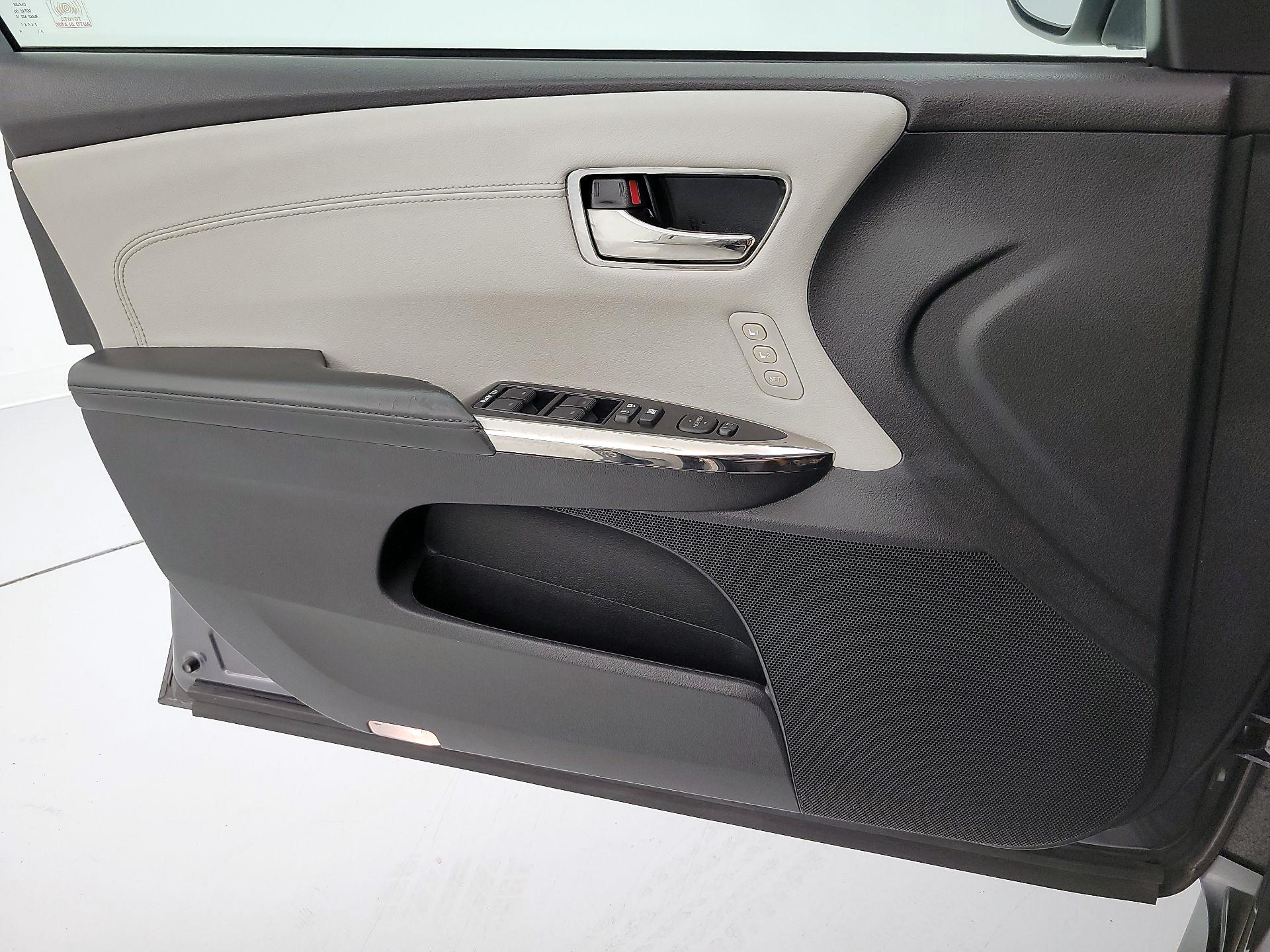 Thumbnail: 2016 Toyota Avalon - 12