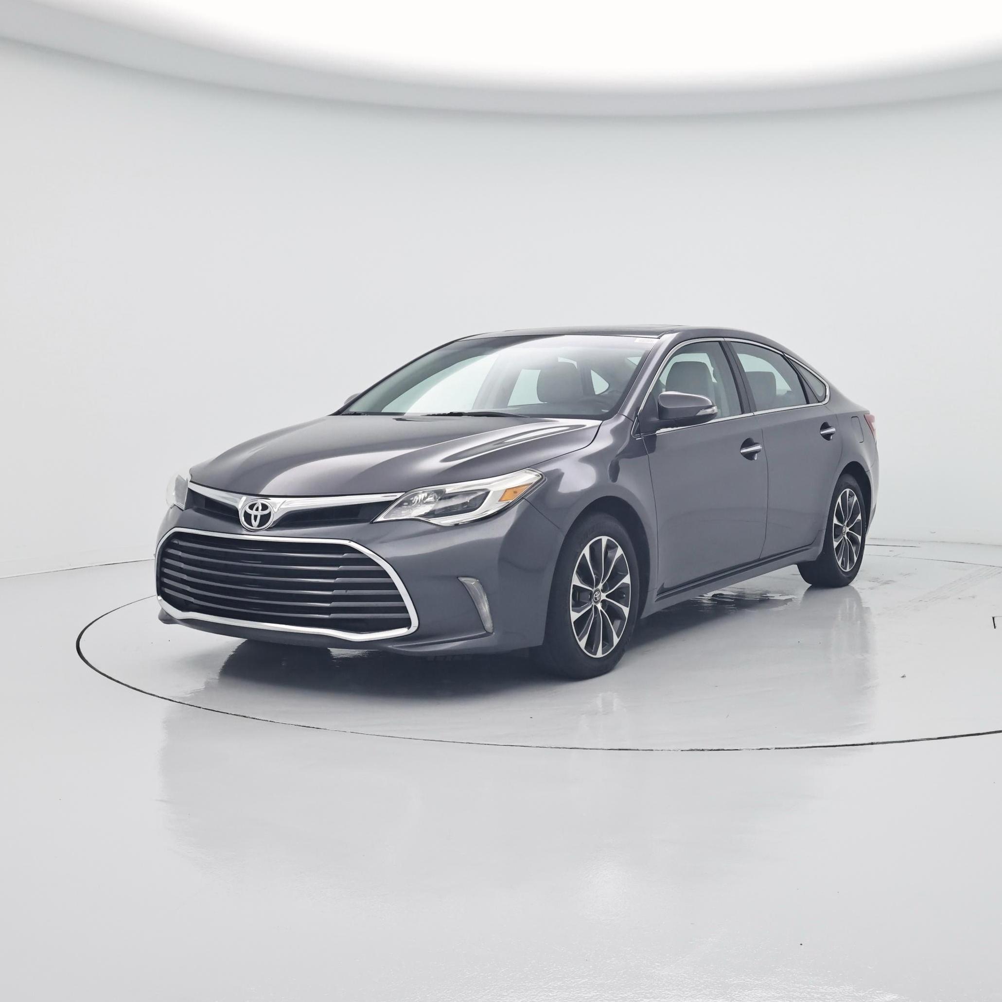 Thumbnail: 2016 Toyota Avalon - 4