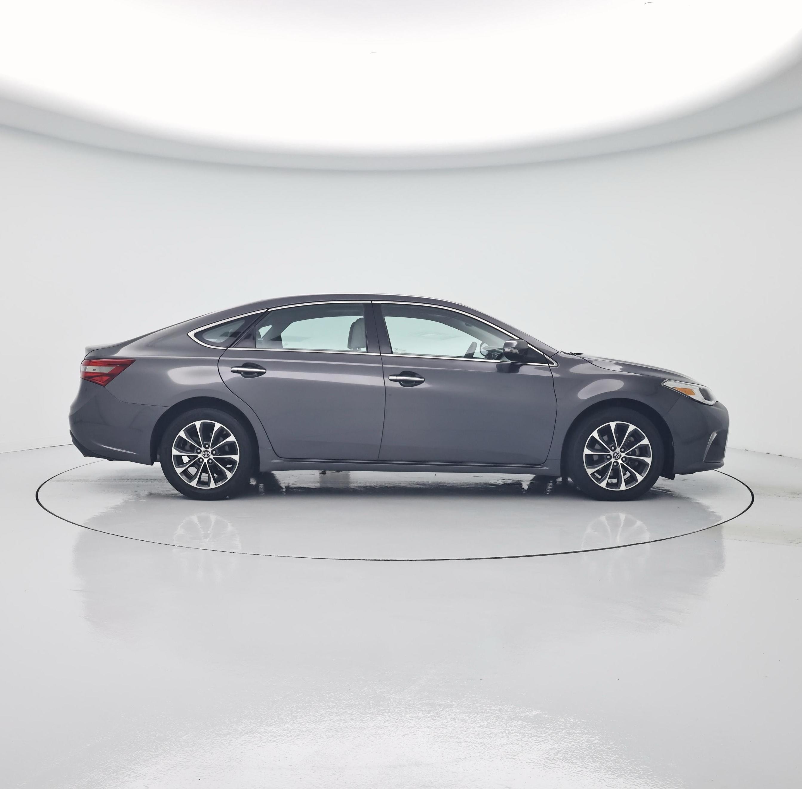 Thumbnail: 2016 Toyota Avalon - 7