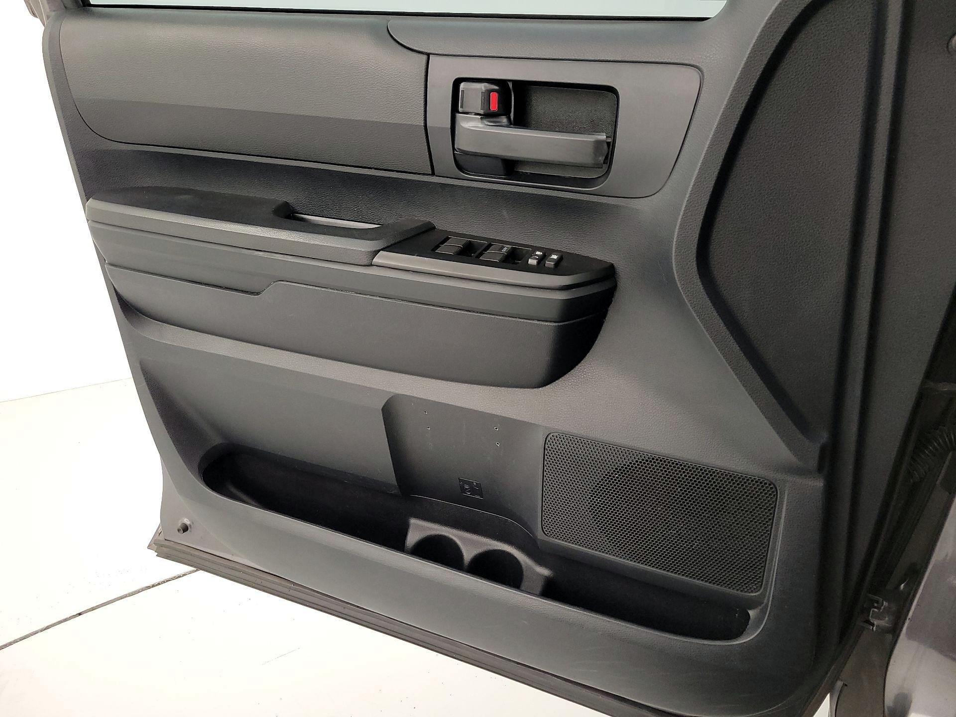 Thumbnail: 2015 Toyota Tundra - 12