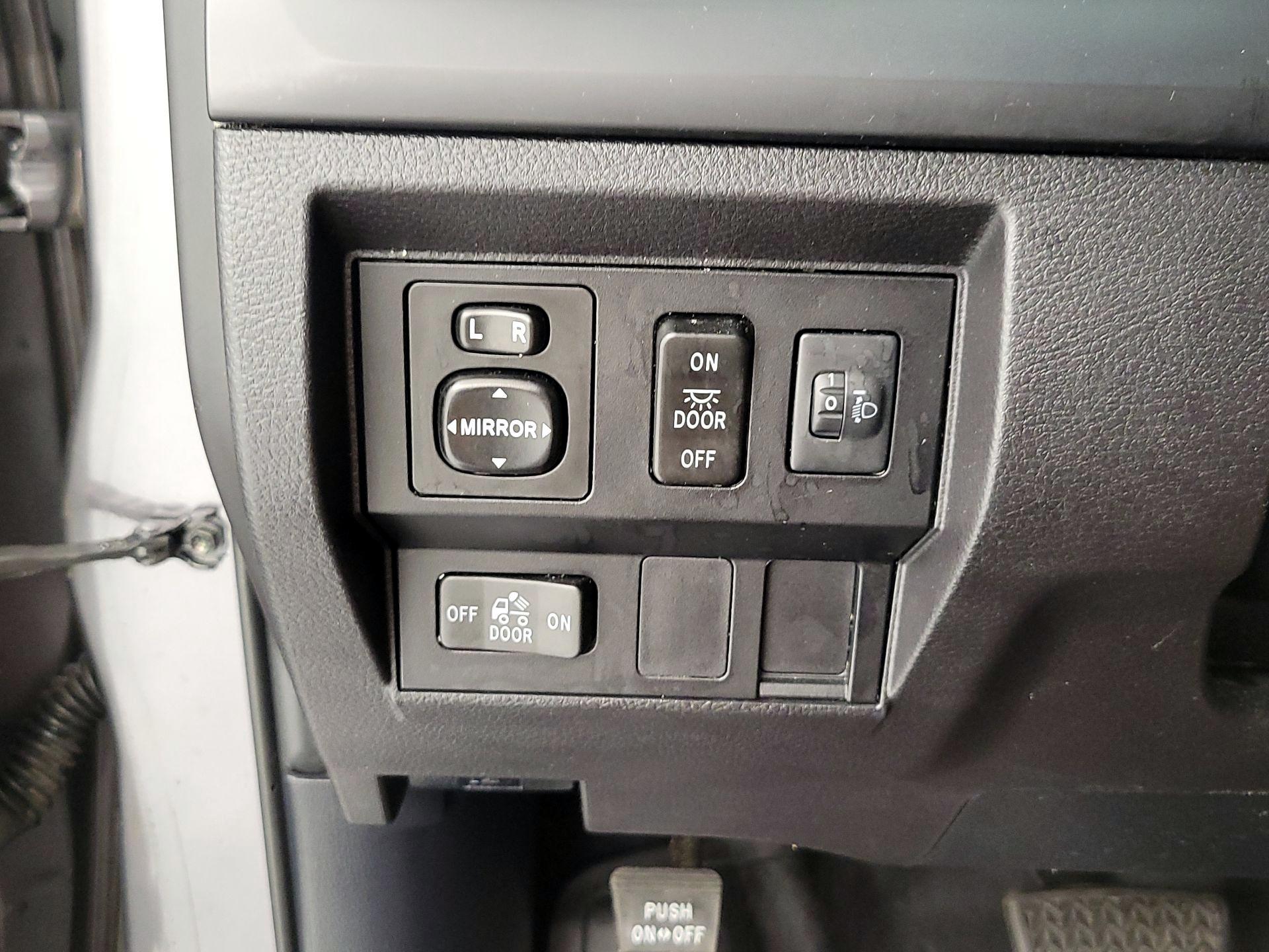 Thumbnail: 2015 Toyota Tundra - 13