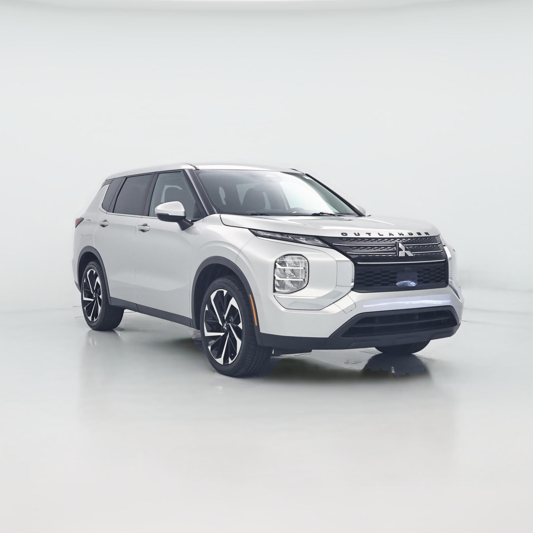 Thumbnail: 2022 Mitsubishi Outlander - 1