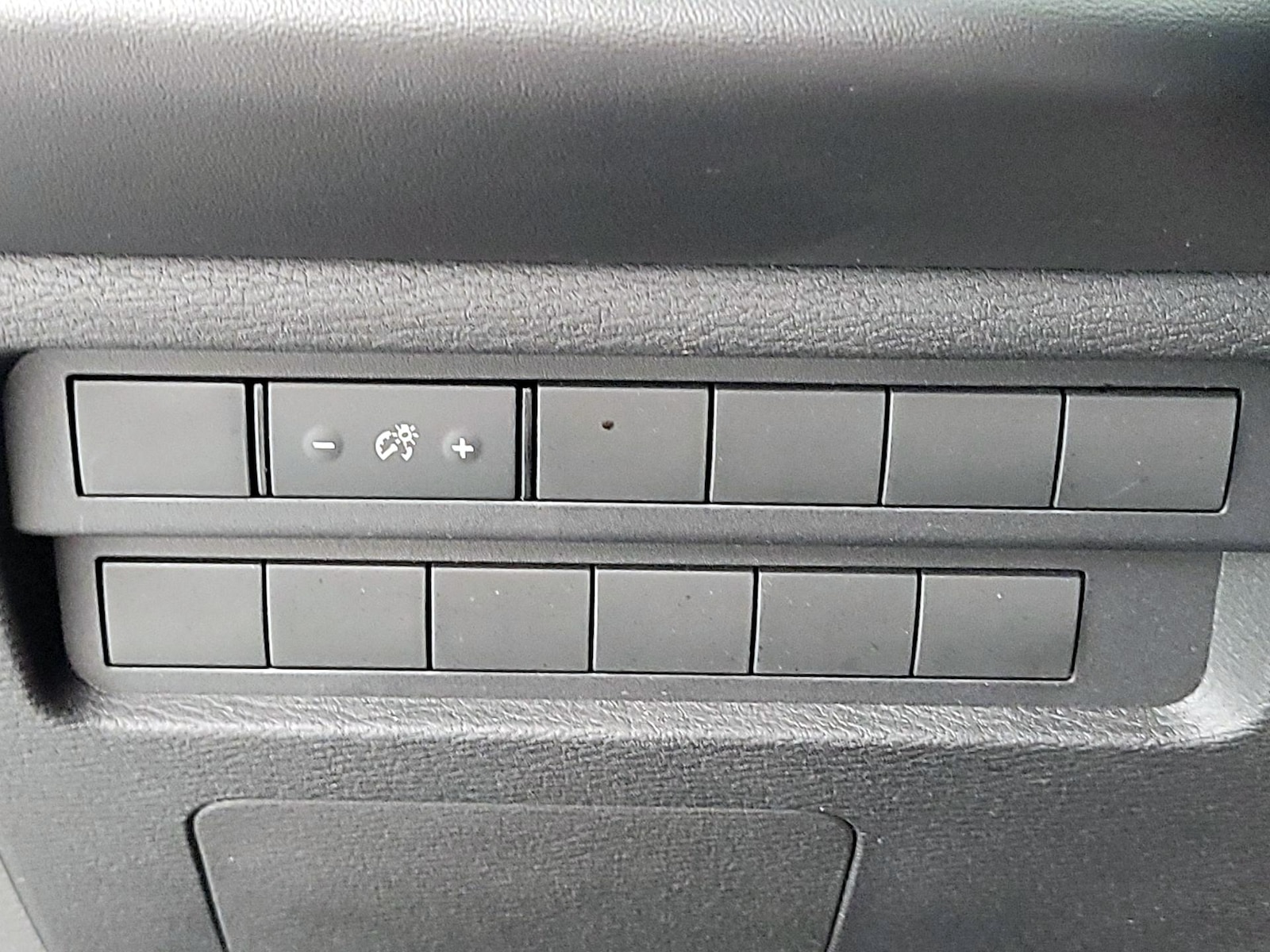 2022 Mitsubishi Outlander ES - Photo 14