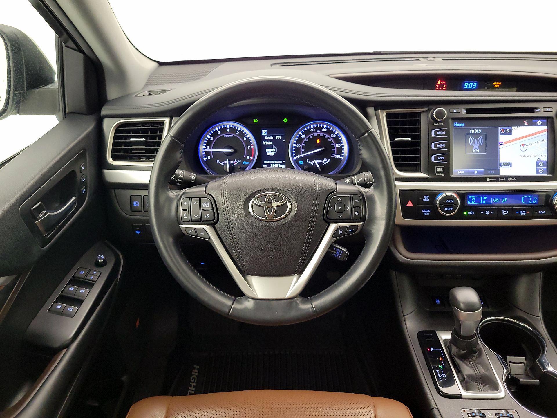 Thumbnail: 2019 Toyota Highlander - 10