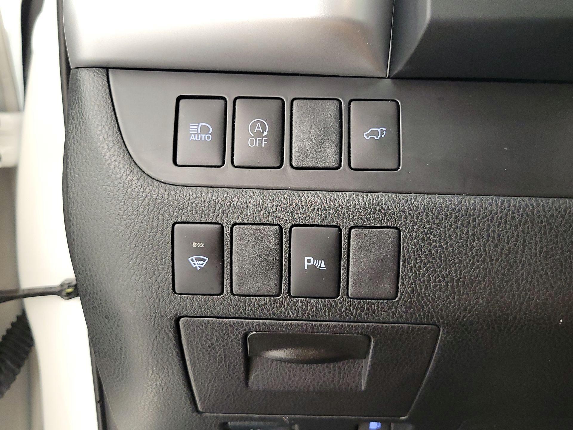 Thumbnail: 2019 Toyota Highlander - 13