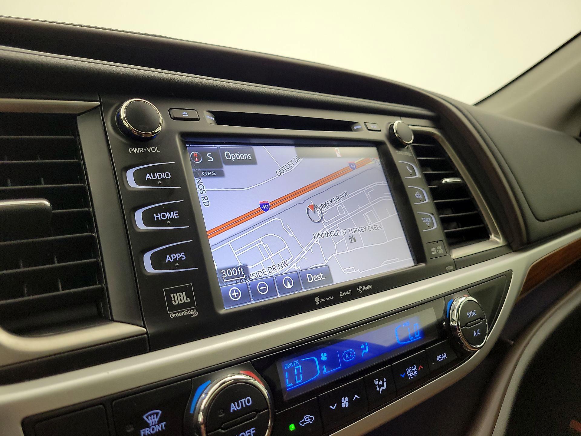 Thumbnail: 2019 Toyota Highlander - 14