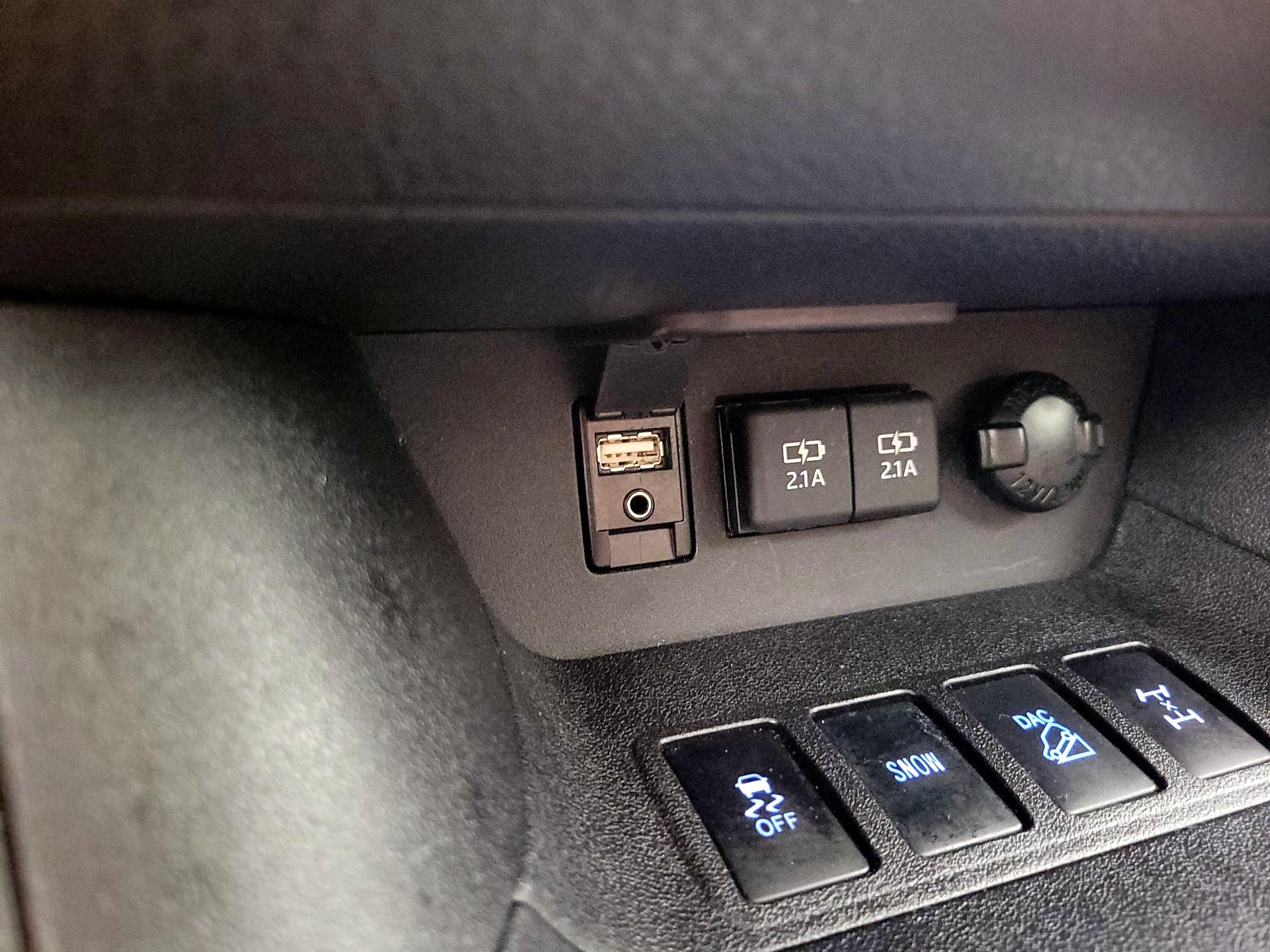 Thumbnail: 2019 Toyota Highlander - 19