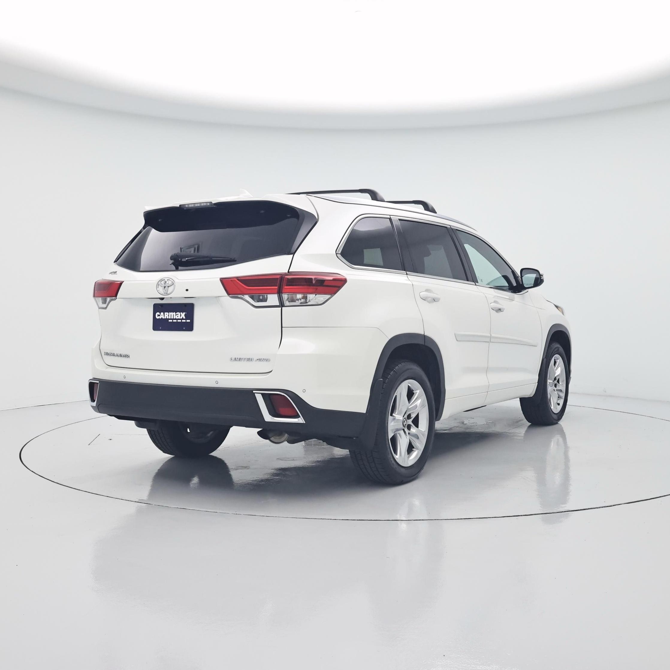 Thumbnail: 2019 Toyota Highlander - 8