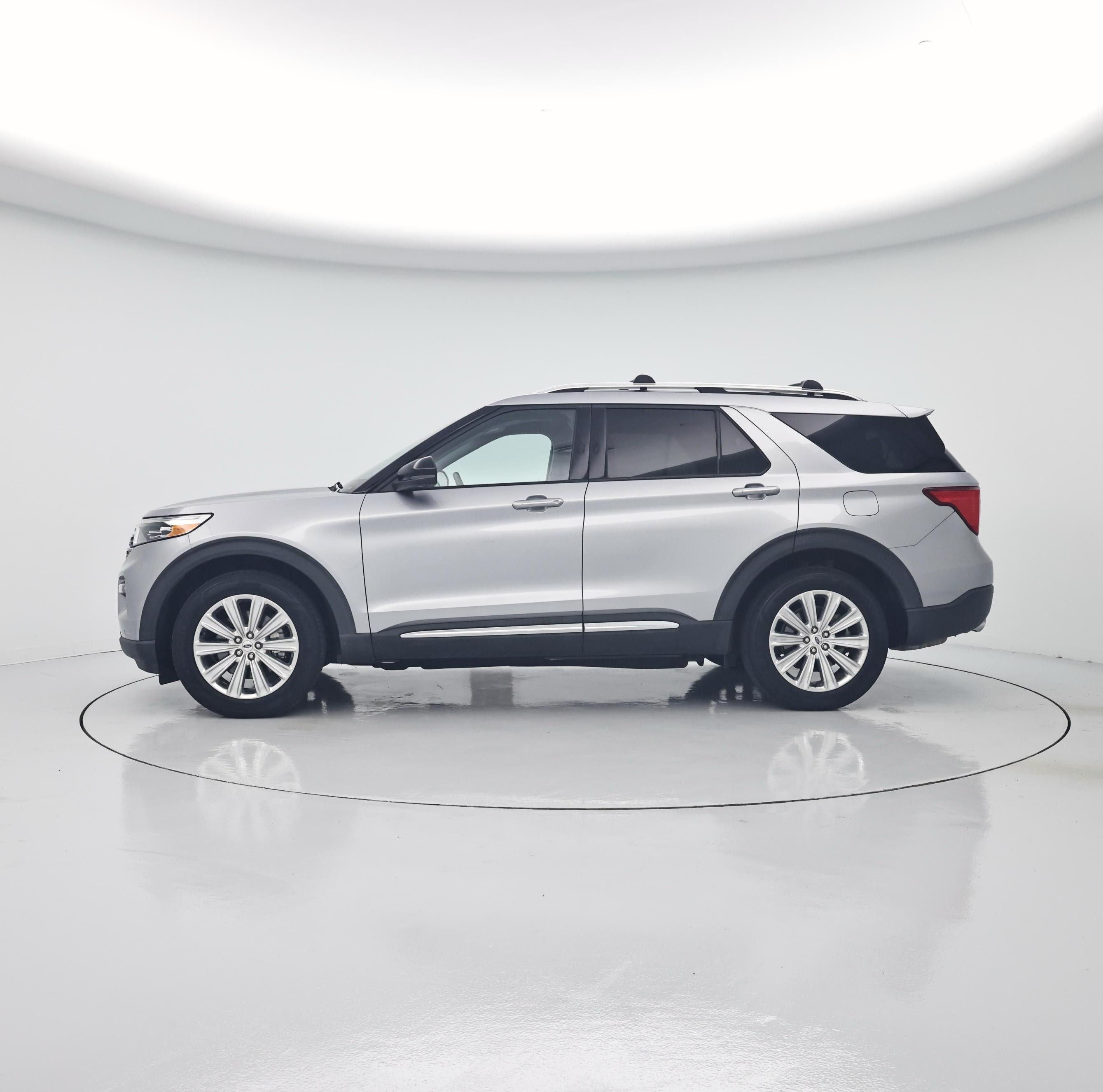Thumbnail: 2021 Ford Explorer - 3