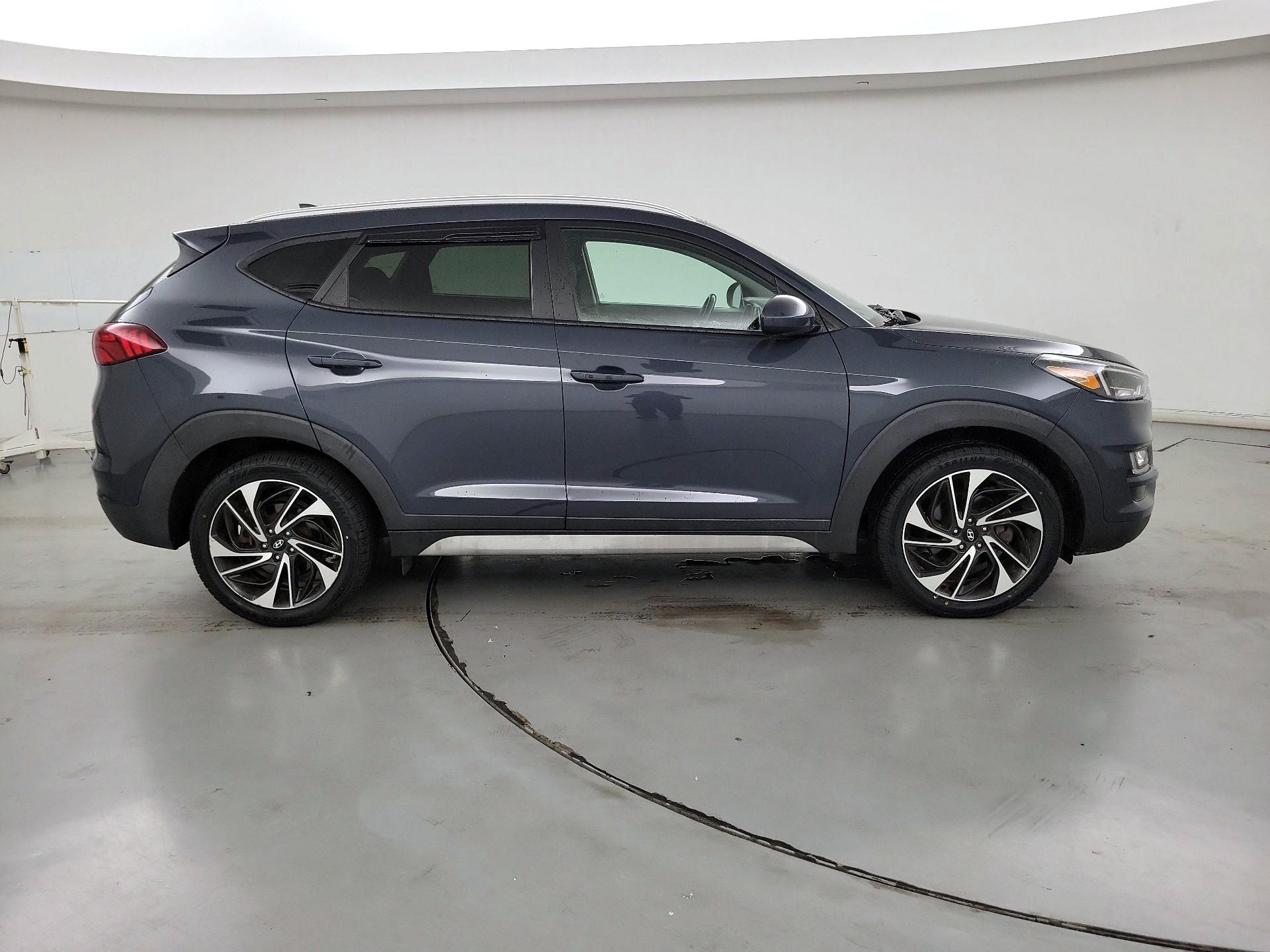 Thumbnail: 2020 Hyundai Tucson - 4