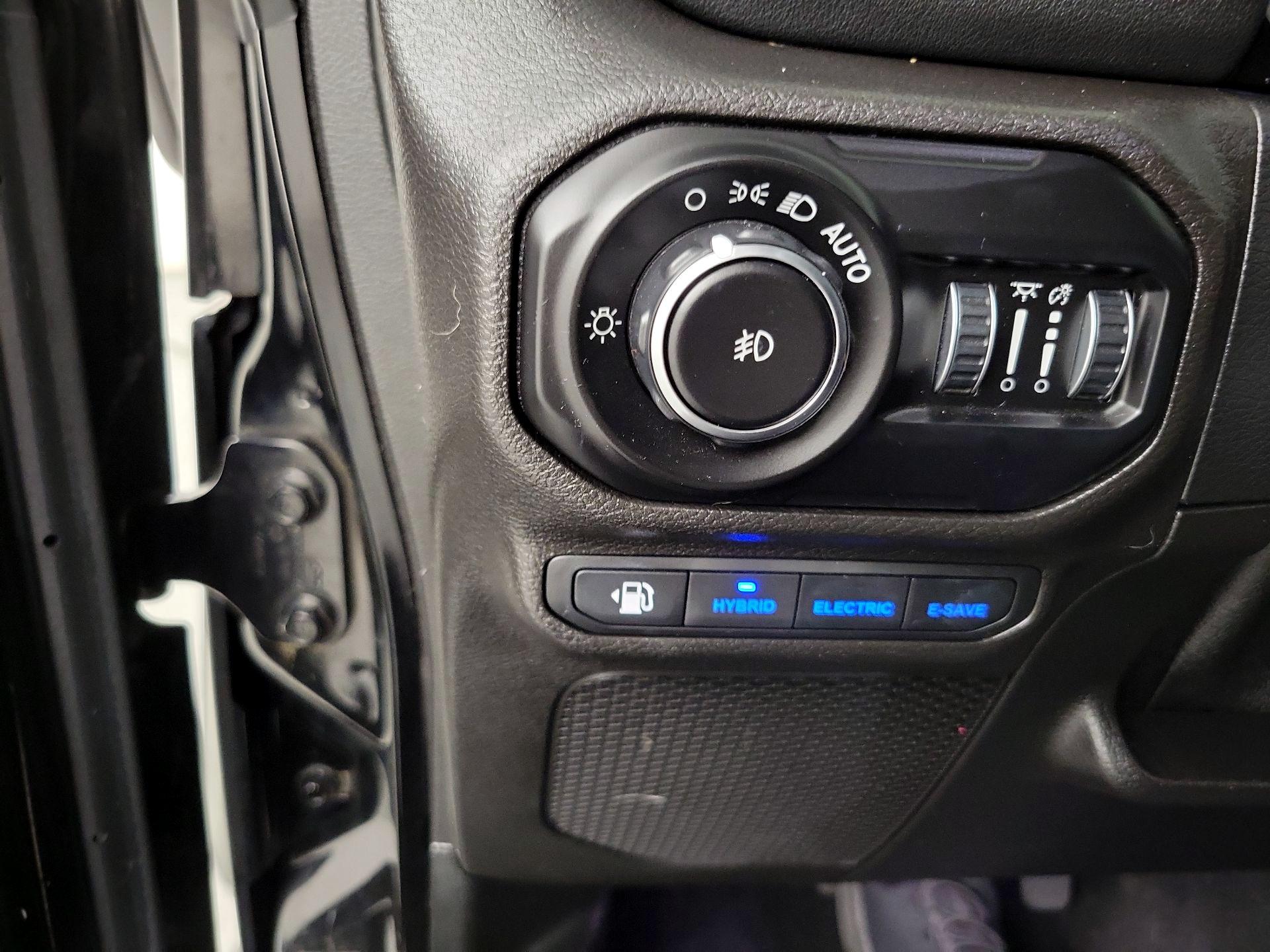 Thumbnail: 2021 Jeep Wrangler - 11