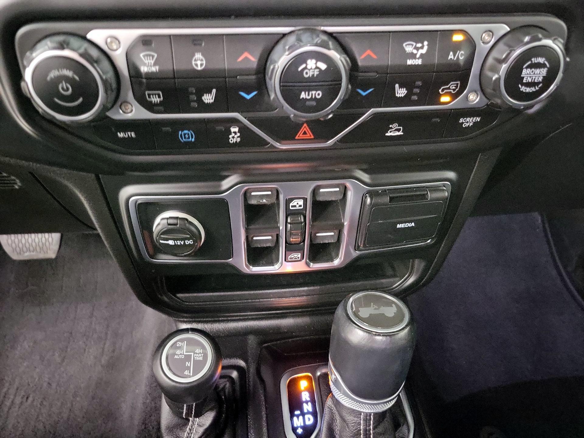 Thumbnail: 2021 Jeep Wrangler - 15