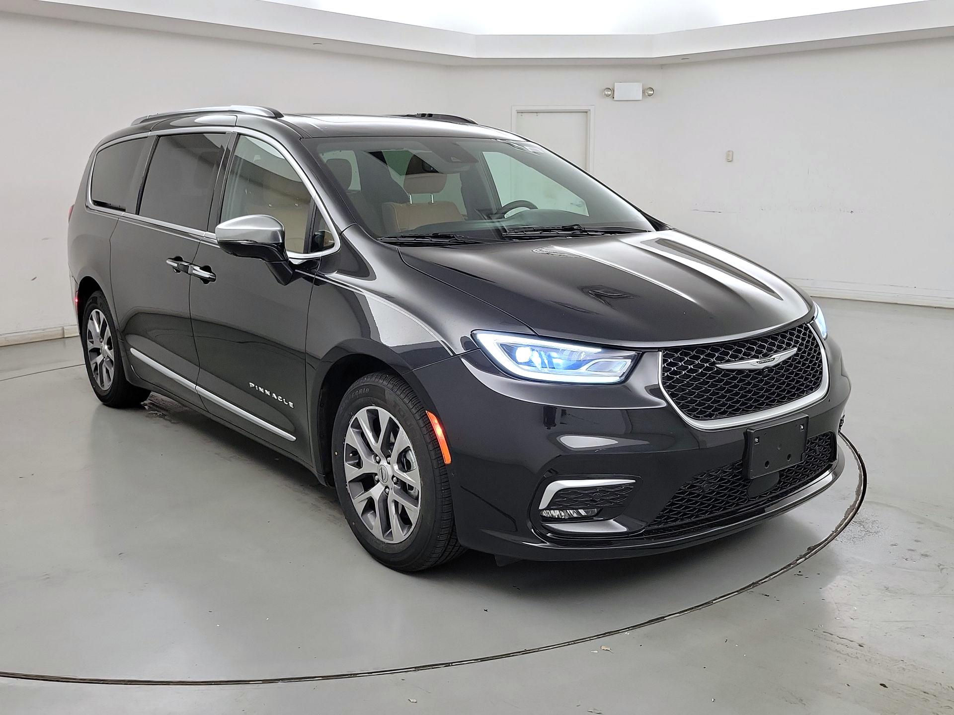 Thumbnail: 2023 Chrysler Pacifica - 1