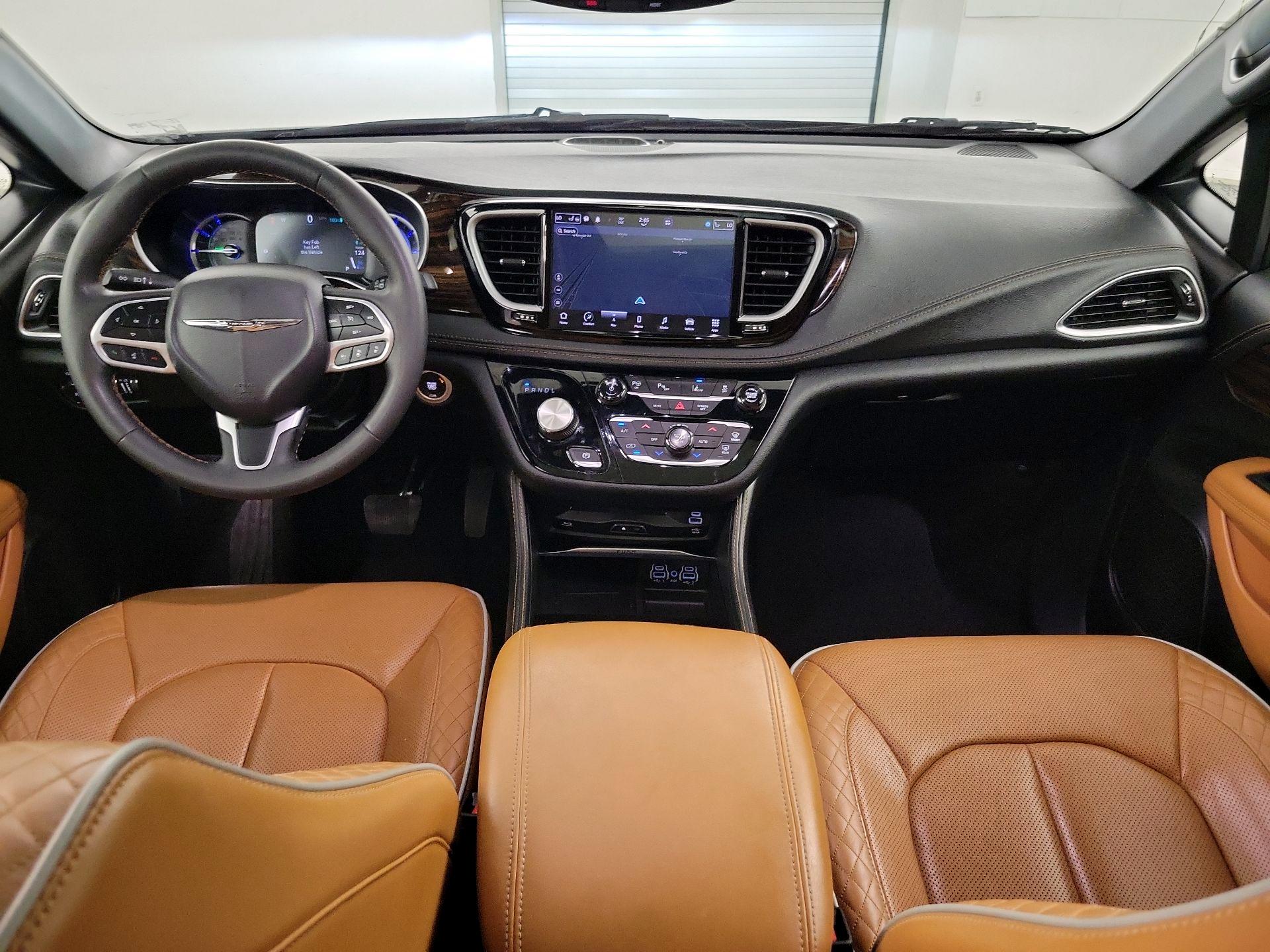 Thumbnail: 2023 Chrysler Pacifica - 8