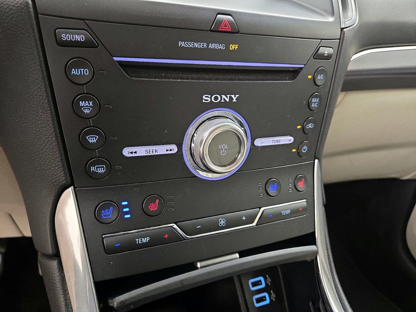 2017 Ford Edge Titanium - Photo 18