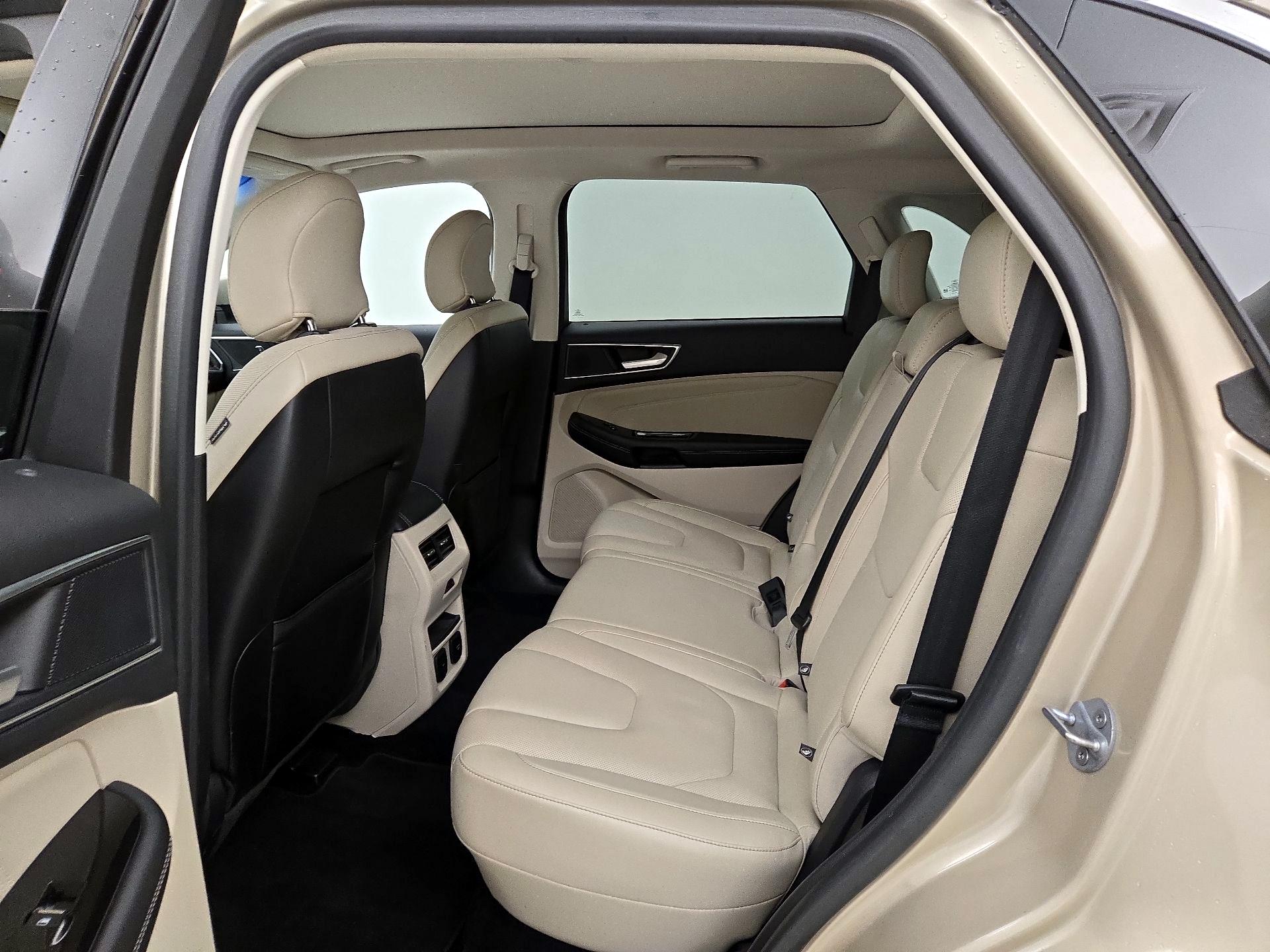 Thumbnail: 2017 Ford Edge - 20