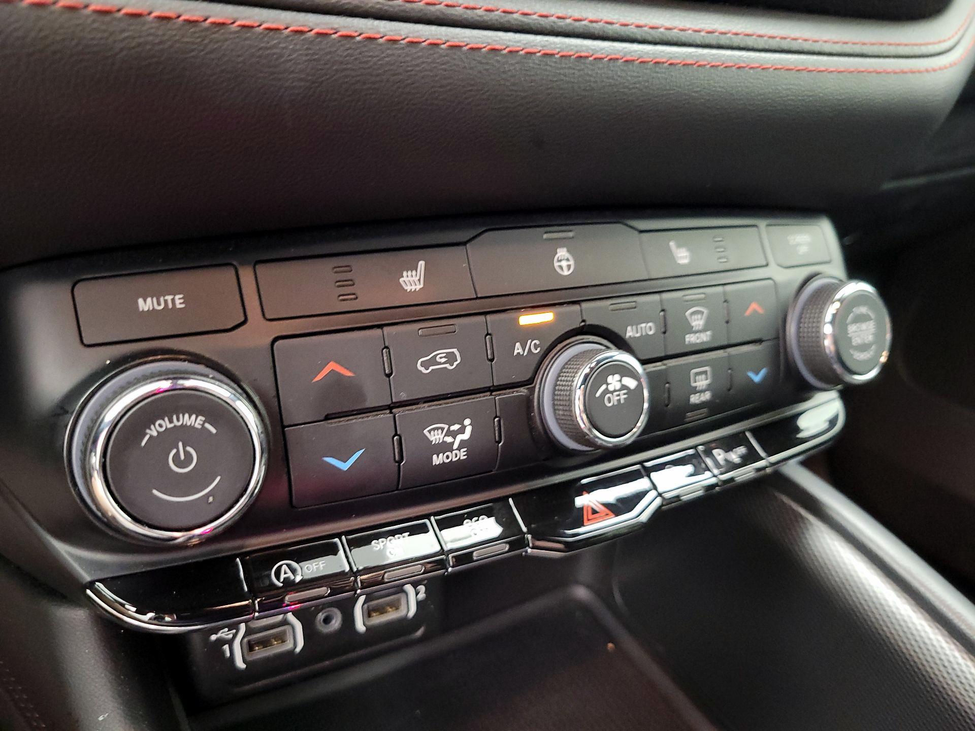 Thumbnail: 2023 Dodge Durango - 17