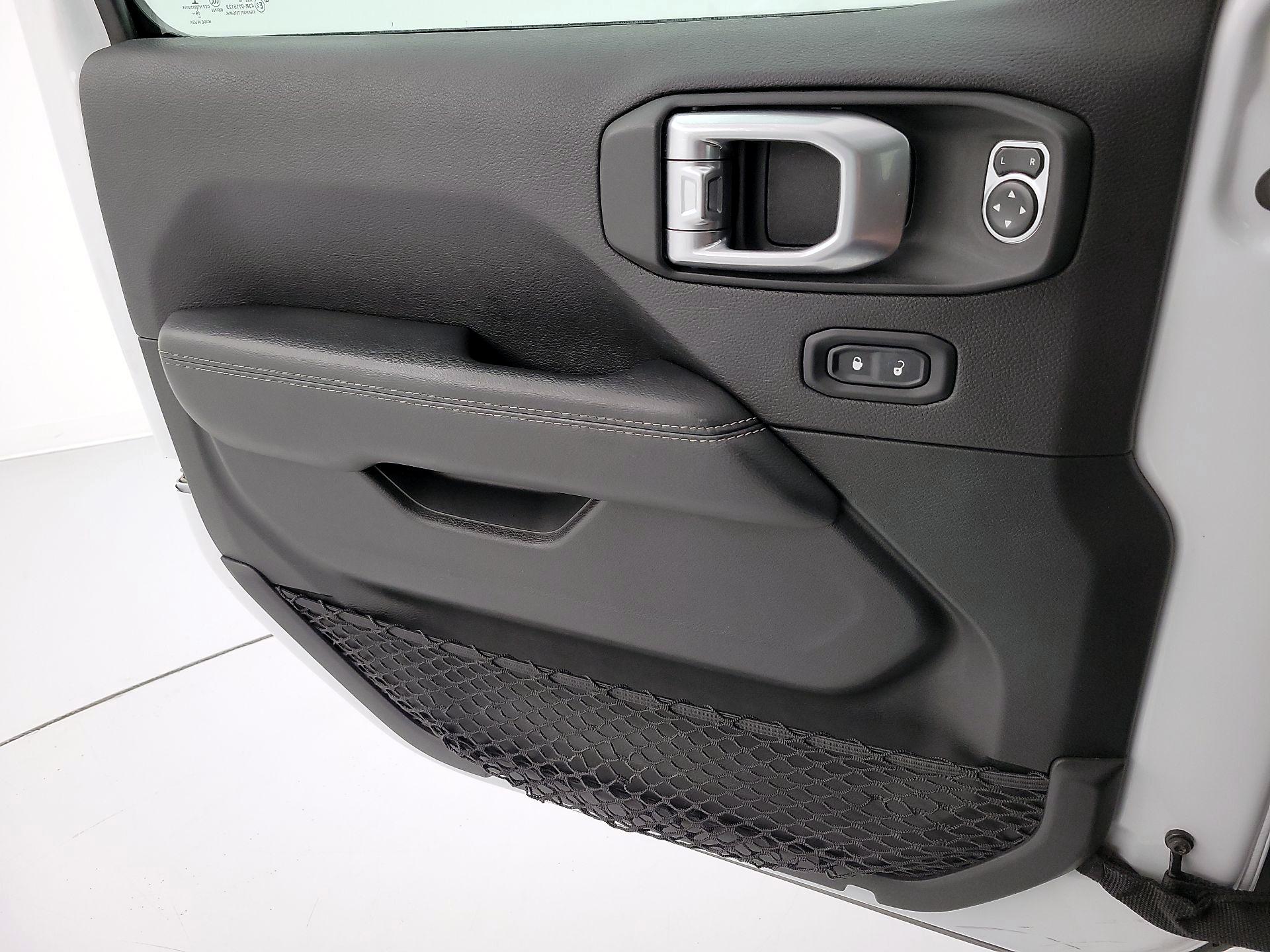 Thumbnail: 2020 Jeep Gladiator - 12