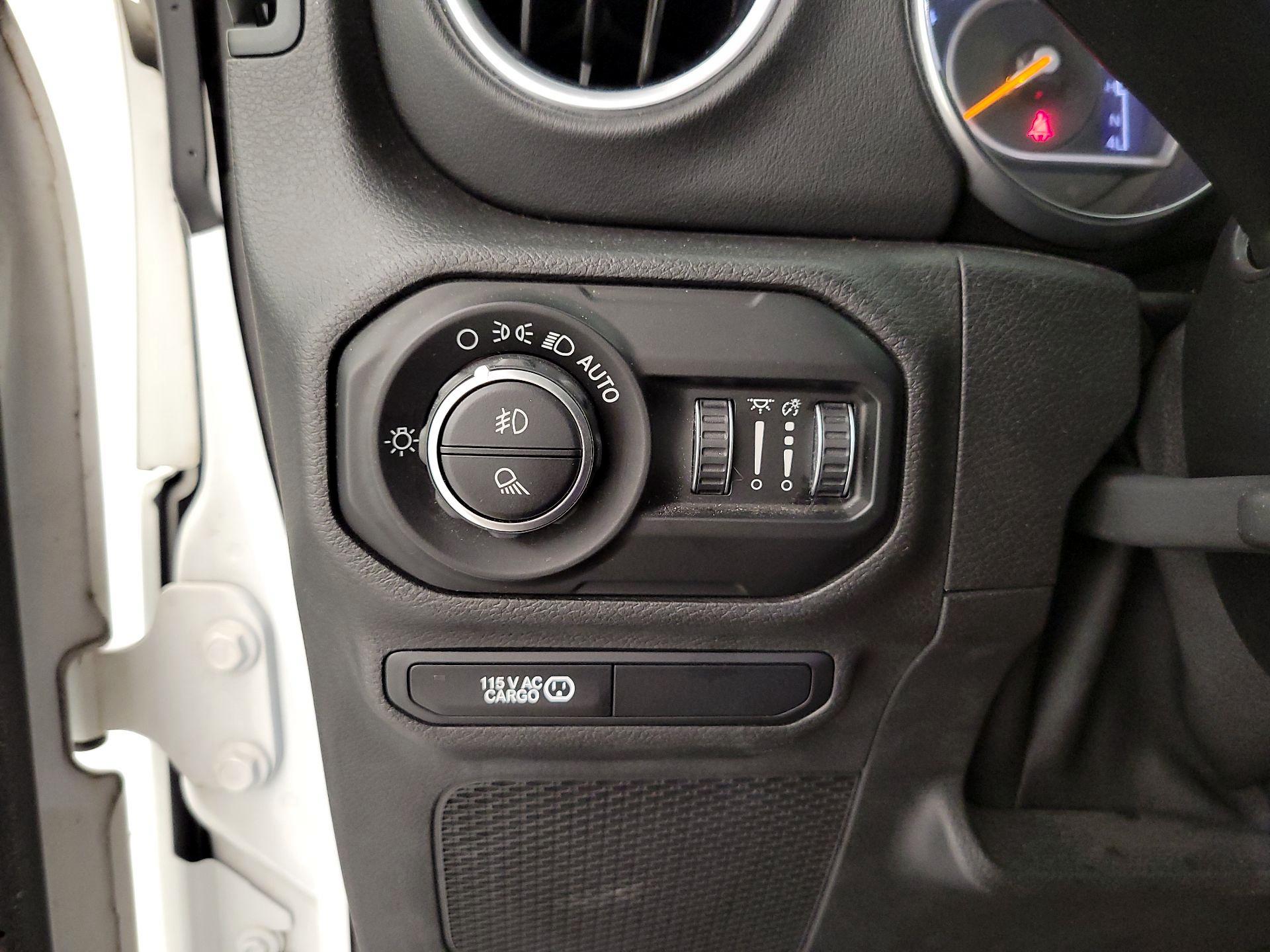 Thumbnail: 2020 Jeep Gladiator - 13