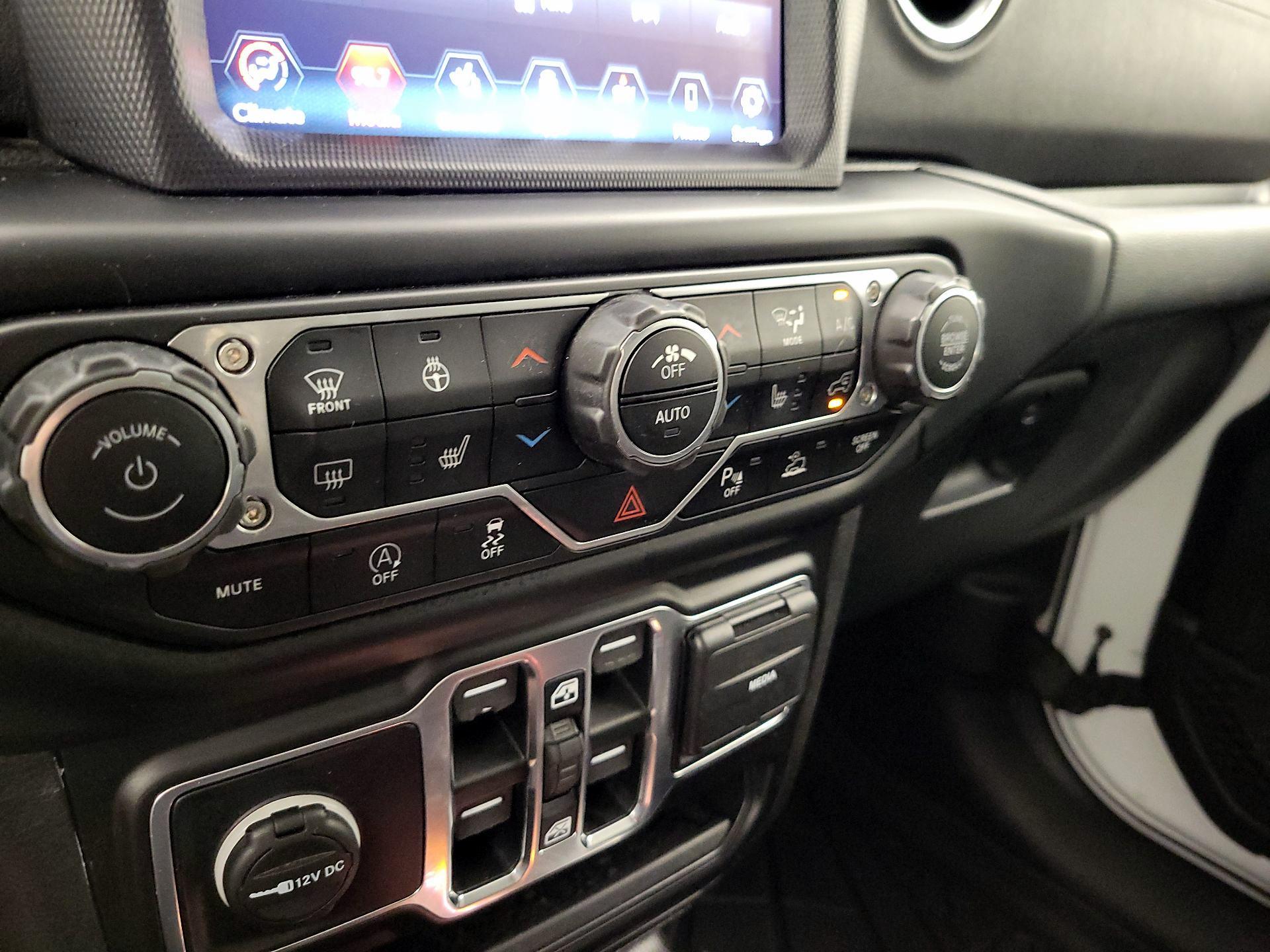 Thumbnail: 2020 Jeep Gladiator - 17