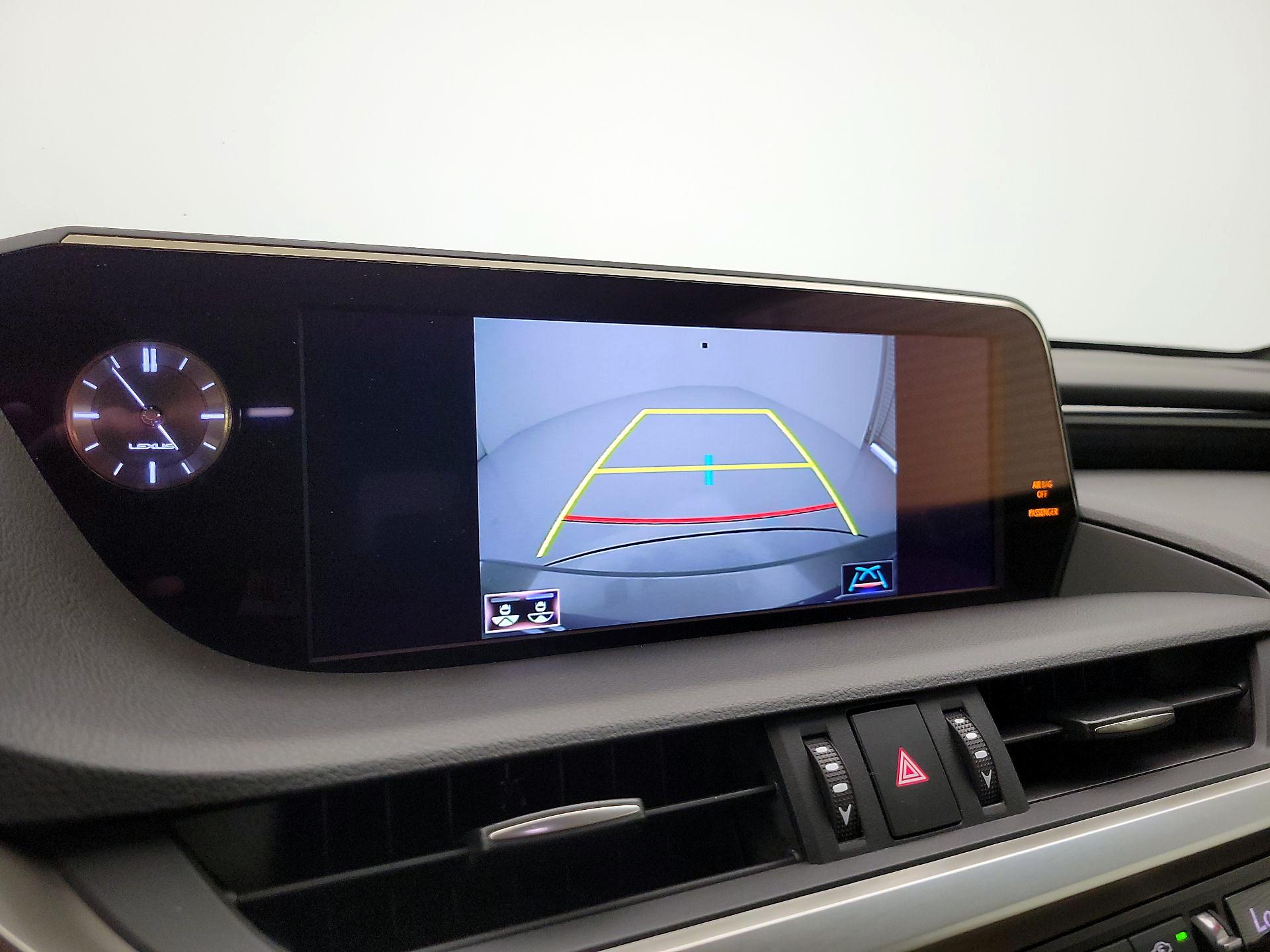 Thumbnail: 2019 Lexus ES - 15
