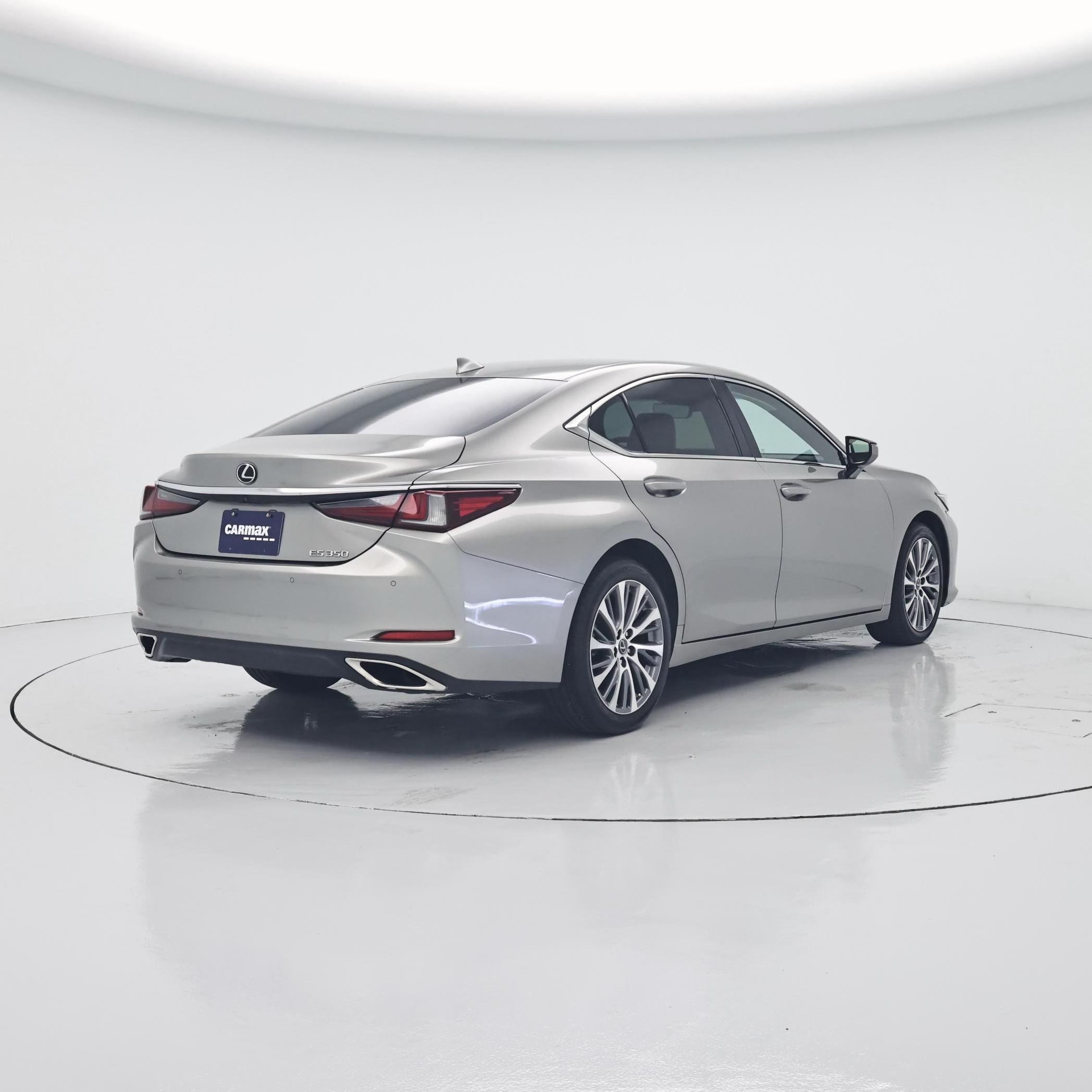 Thumbnail: 2019 Lexus ES - 8