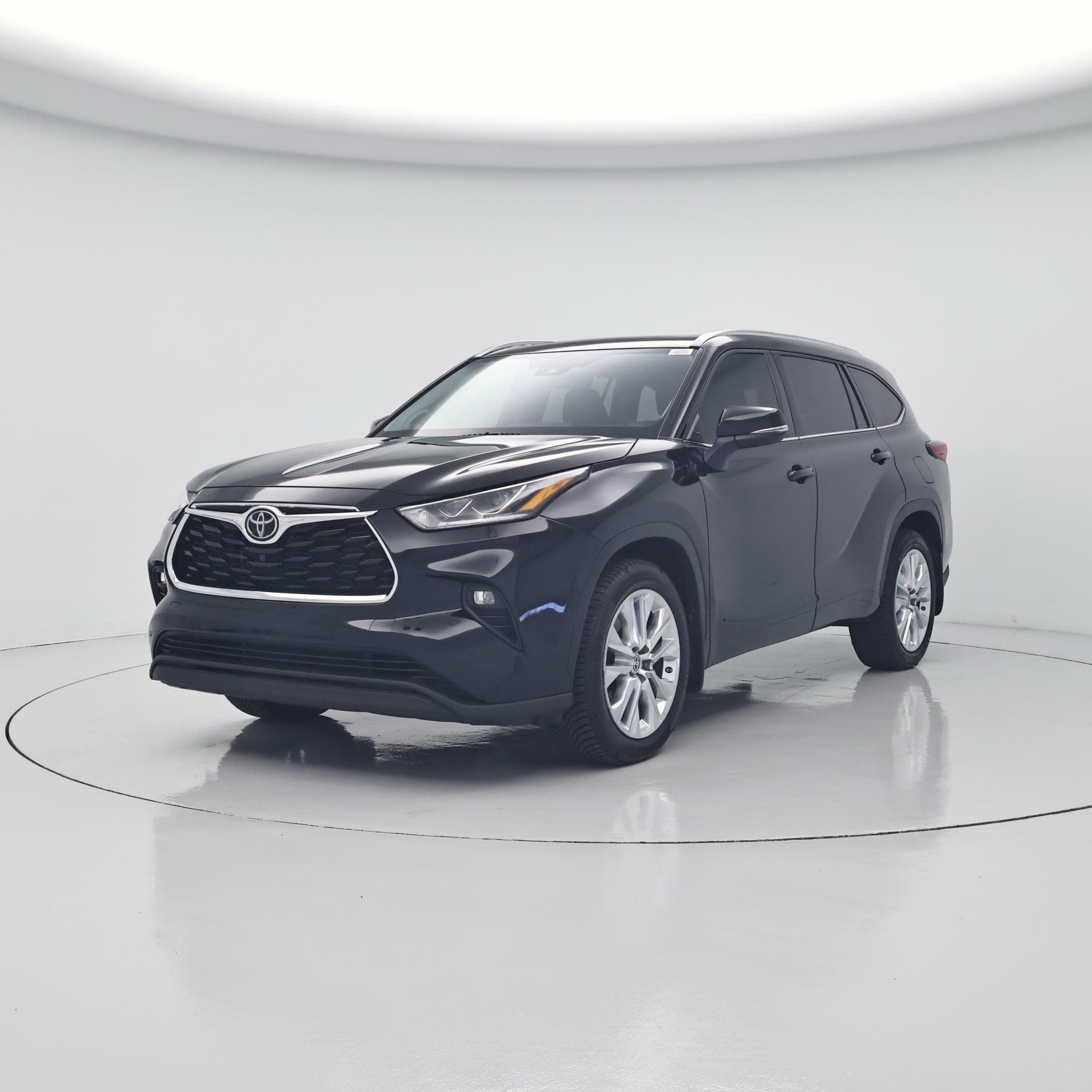 Thumbnail: 2022 Toyota Highlander - 4