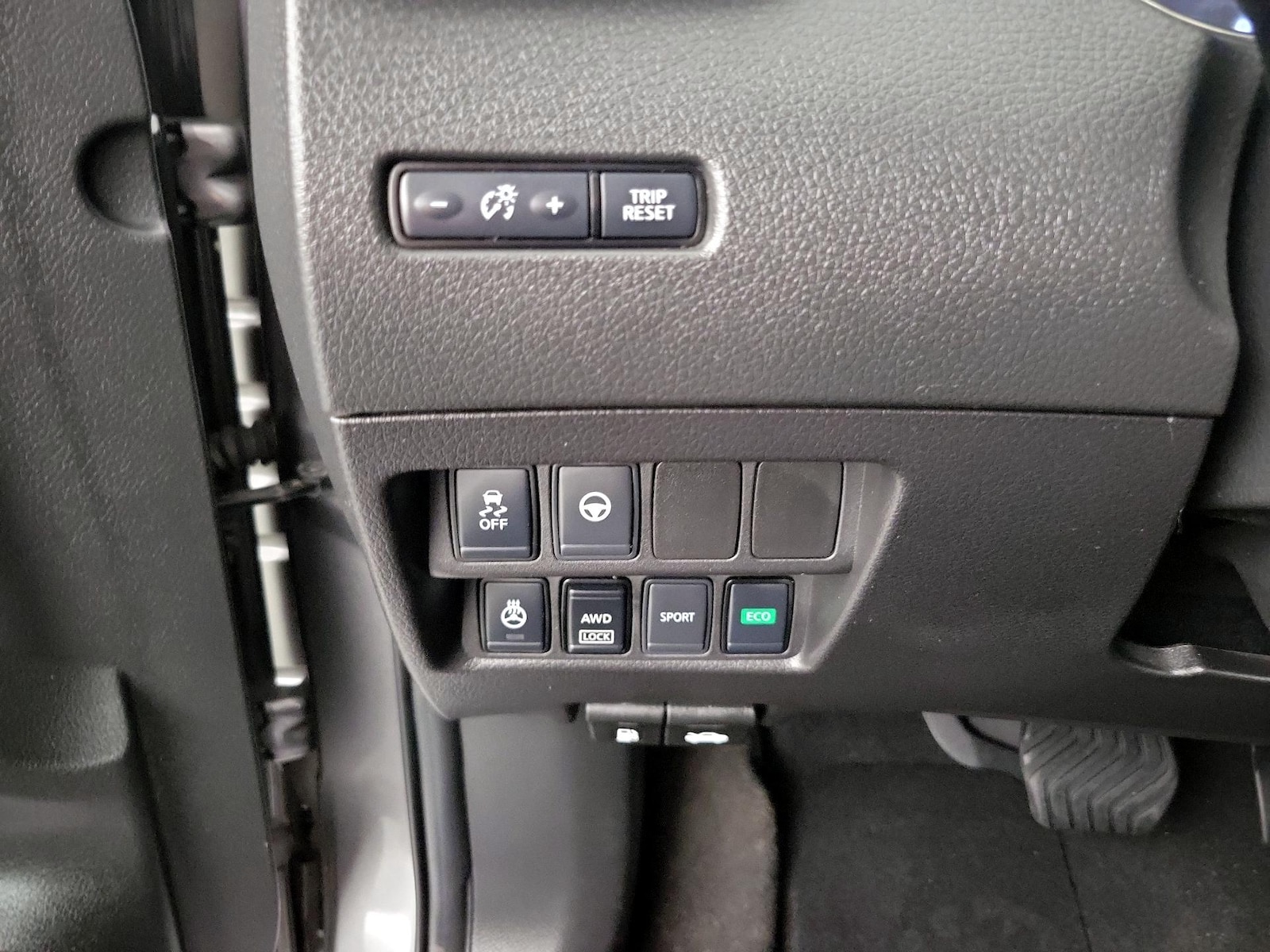 2020 Nissan Rogue Sport SV - Photo 14